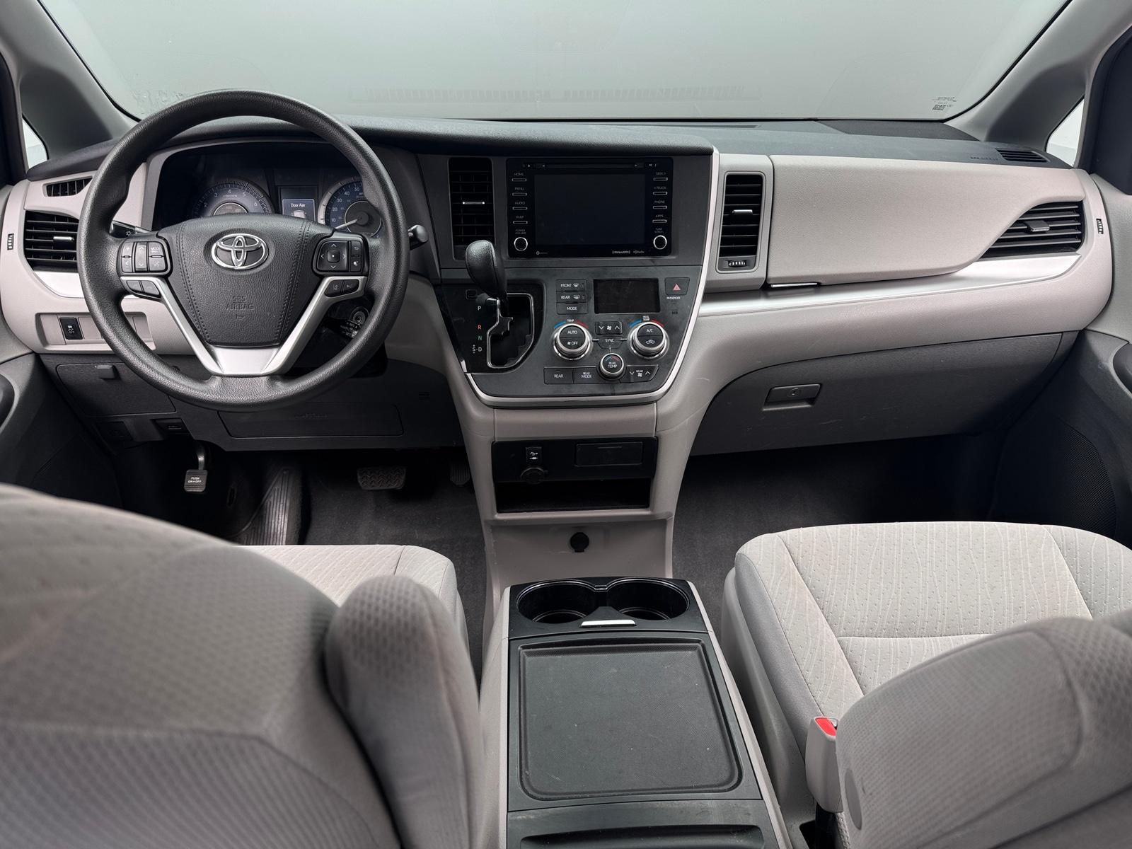 Thumbnail: 2020 Toyota Sienna - 3