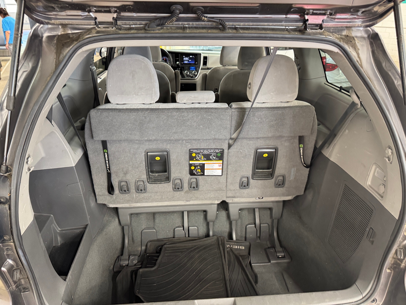 Thumbnail: 2020 Toyota Sienna - 7