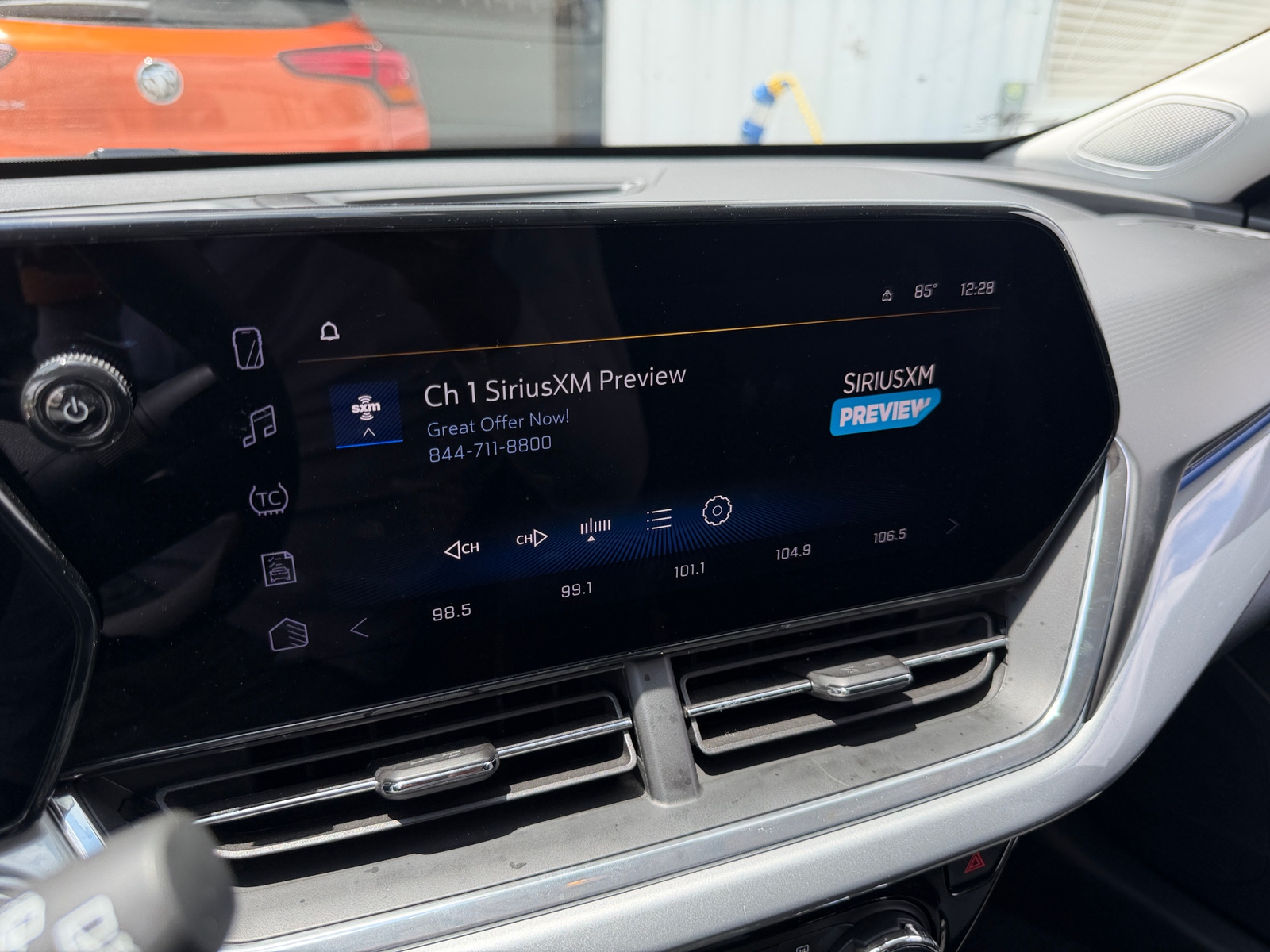 Thumbnail: 2025 Chevrolet Trax - 4