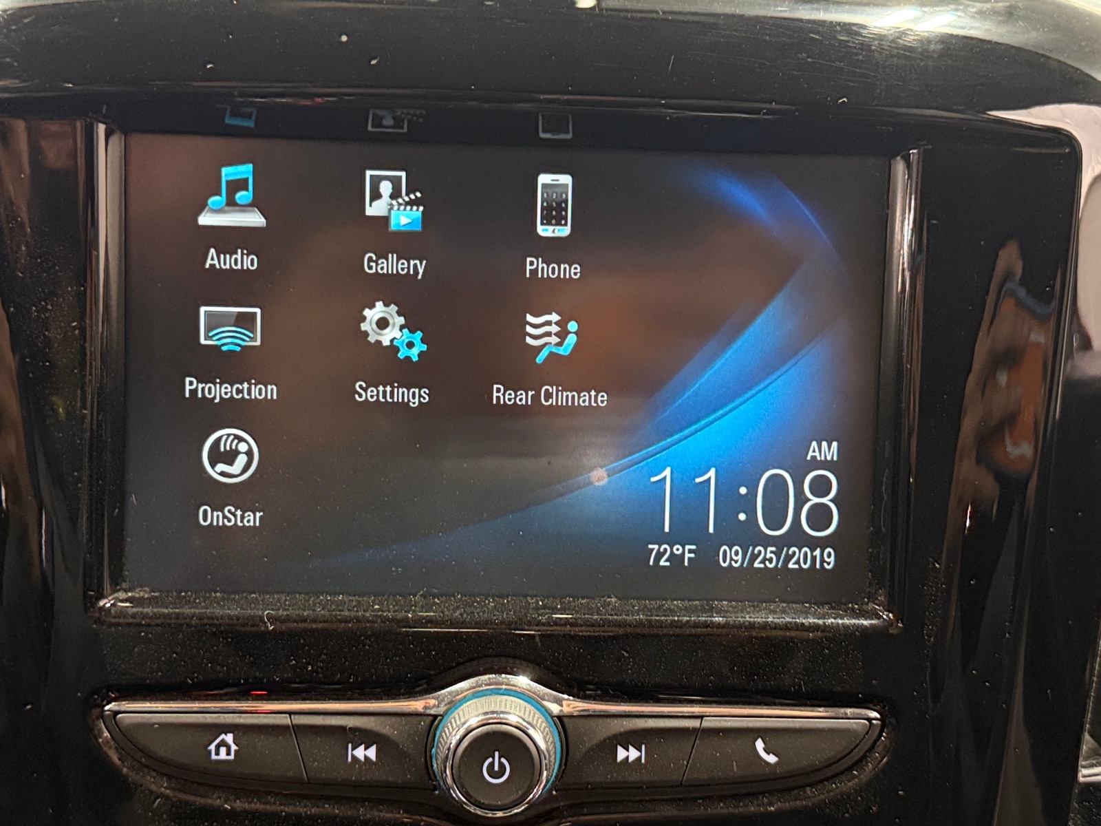 Thumbnail: 2019 Chevrolet Traverse - 4