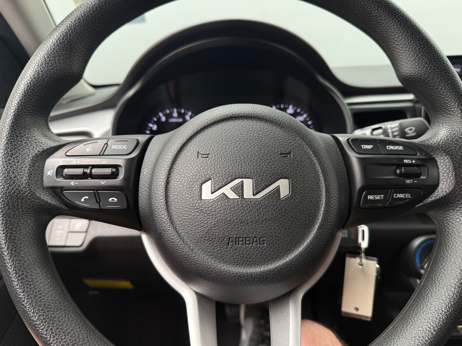 Thumbnail: 2023 Kia Rio - 5
