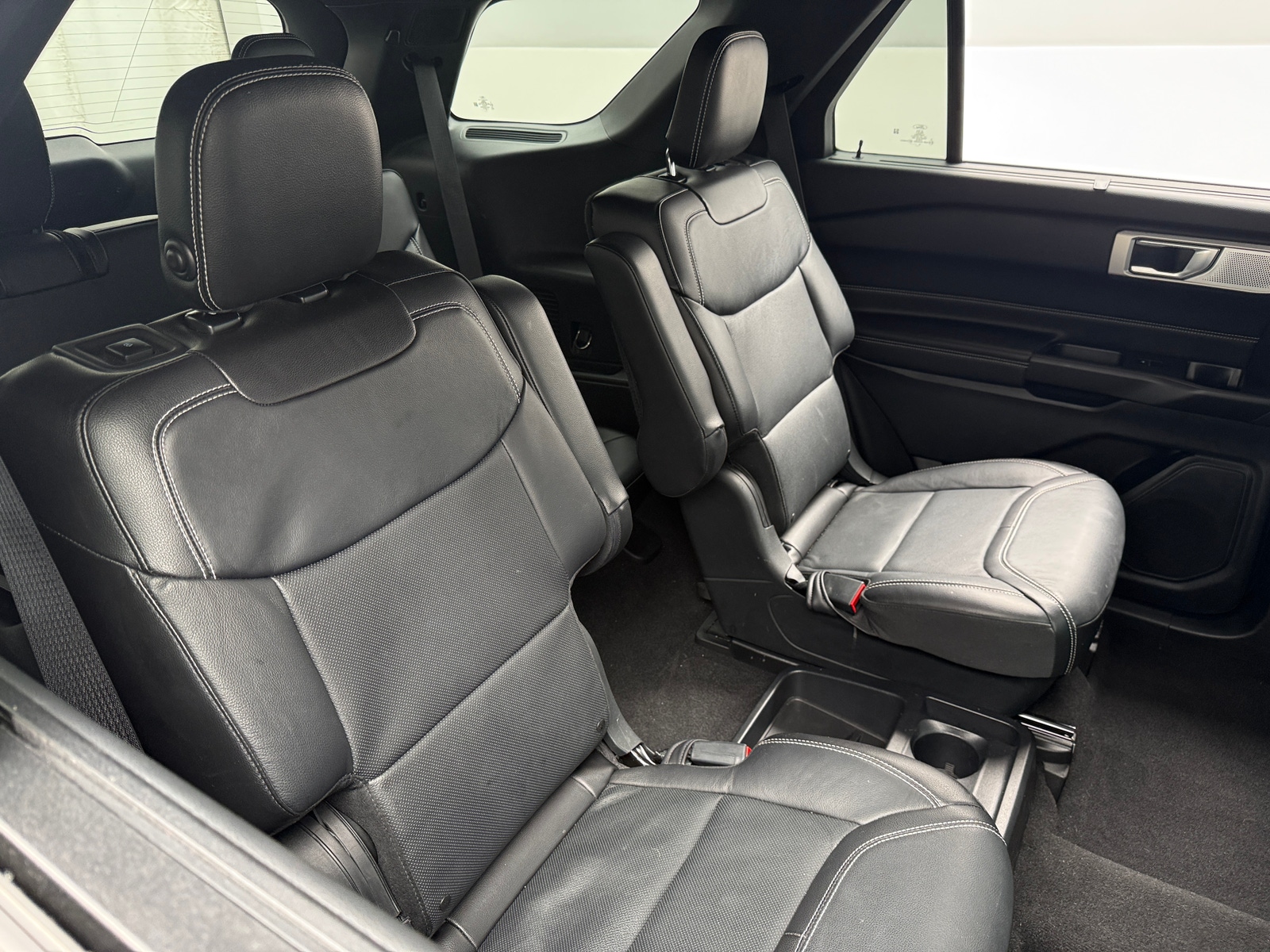 Thumbnail: 2020 Ford Explorer - 5