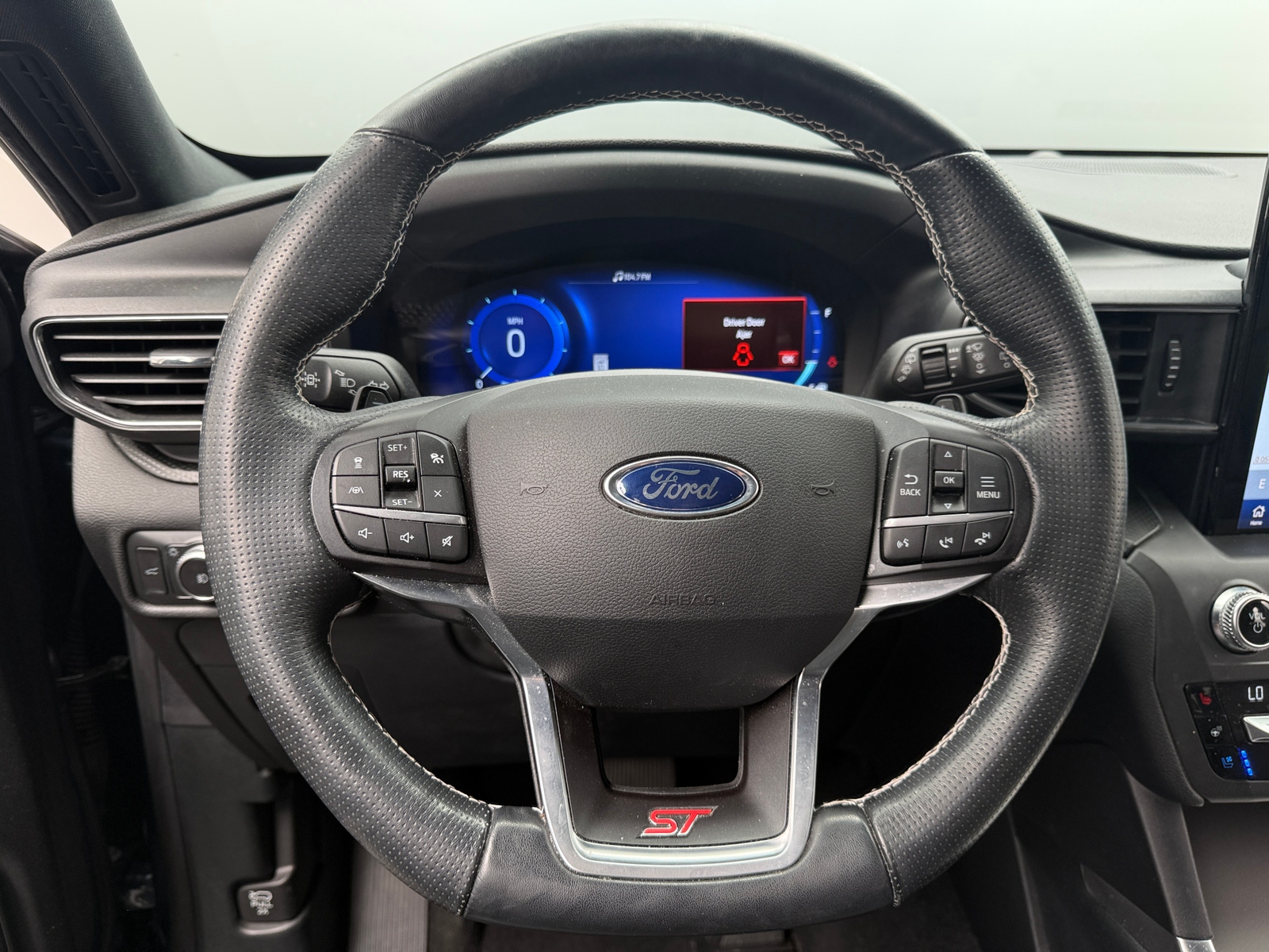 Thumbnail: 2020 Ford Explorer - 4