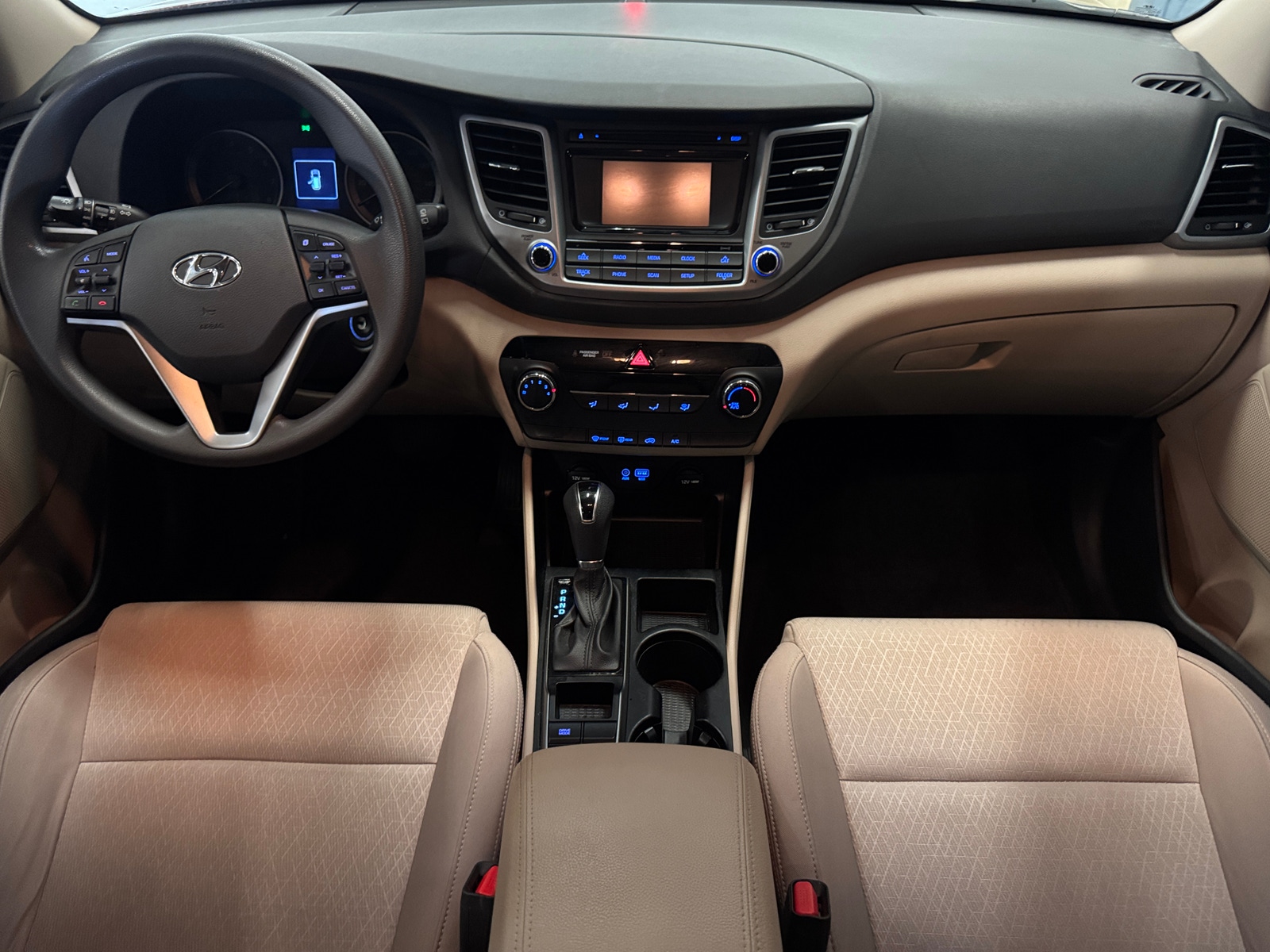 Thumbnail: 2016 Hyundai Tucson - 3