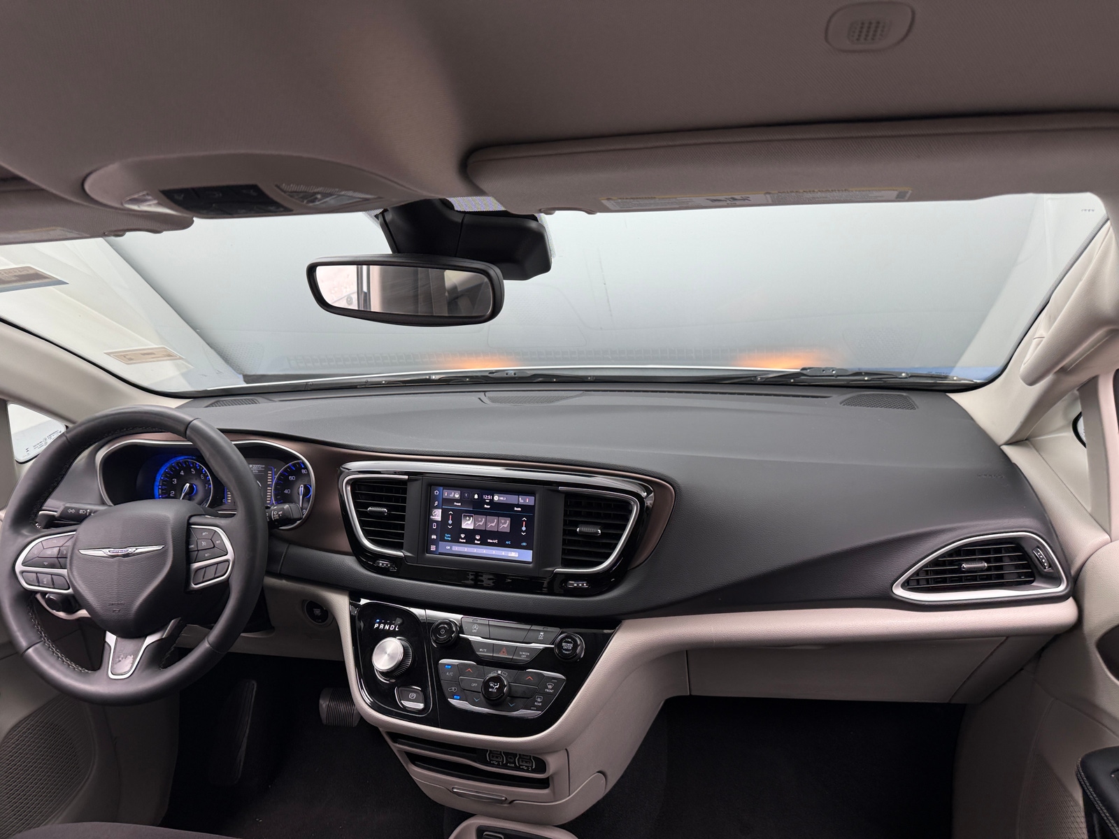 Thumbnail: 2023 Chrysler Voyager - 3