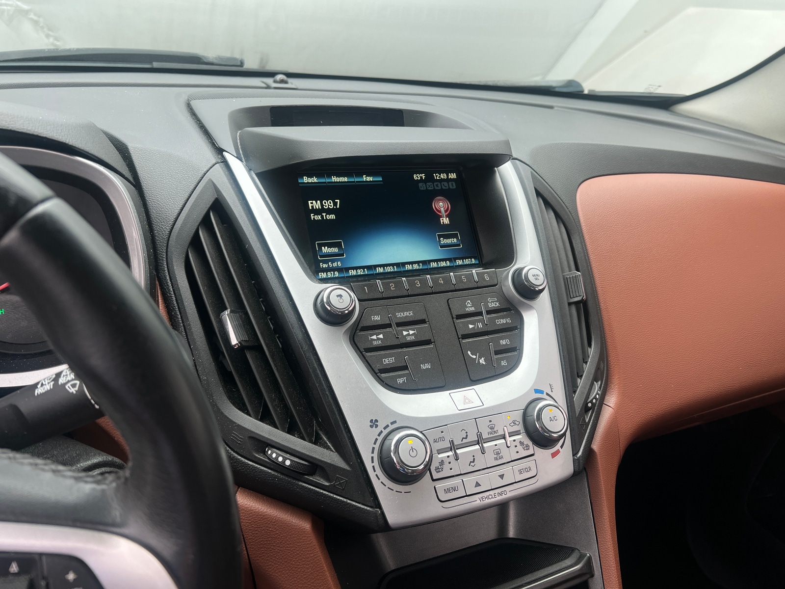 Thumbnail: 2017 Chevrolet Equinox - 3