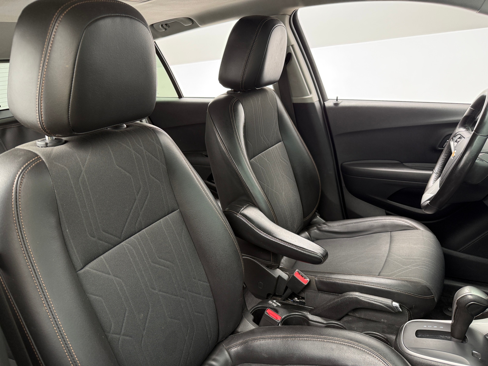 Thumbnail: 2020 Chevrolet Trax - 2
