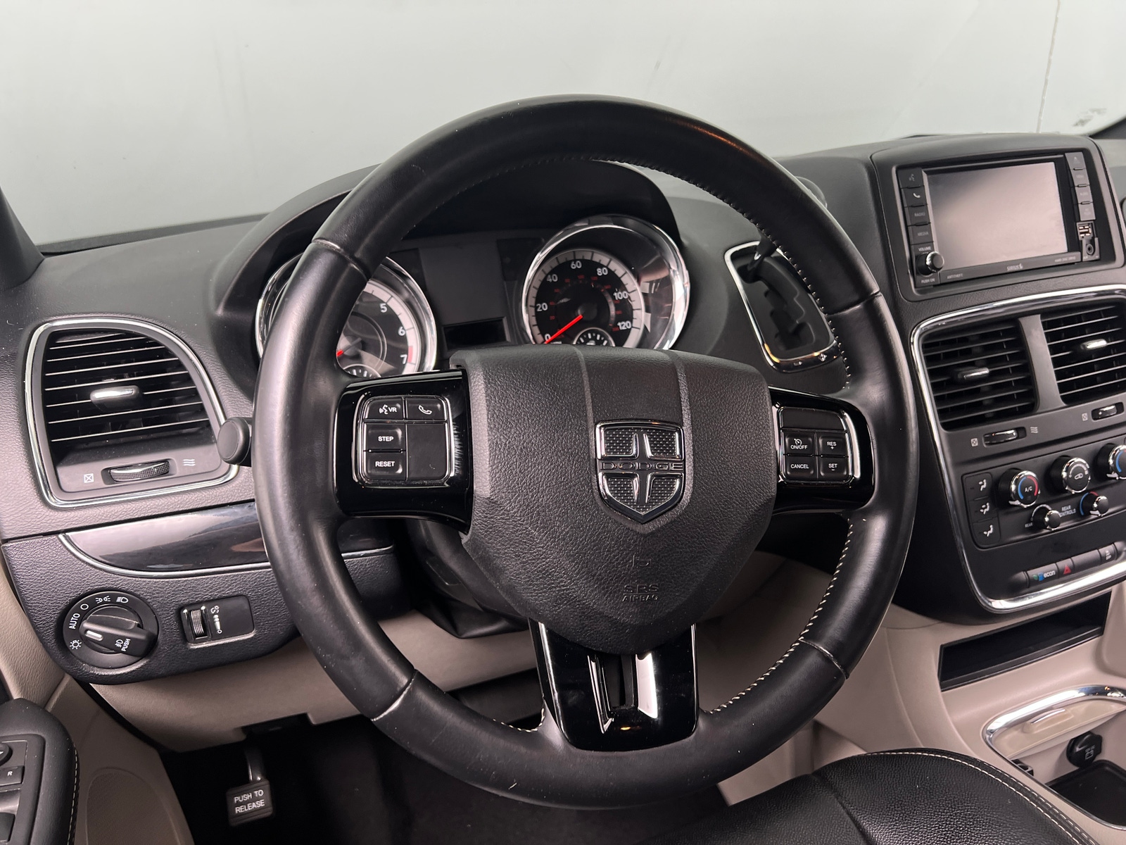 Thumbnail: 2019 Dodge Grand Caravan - 4