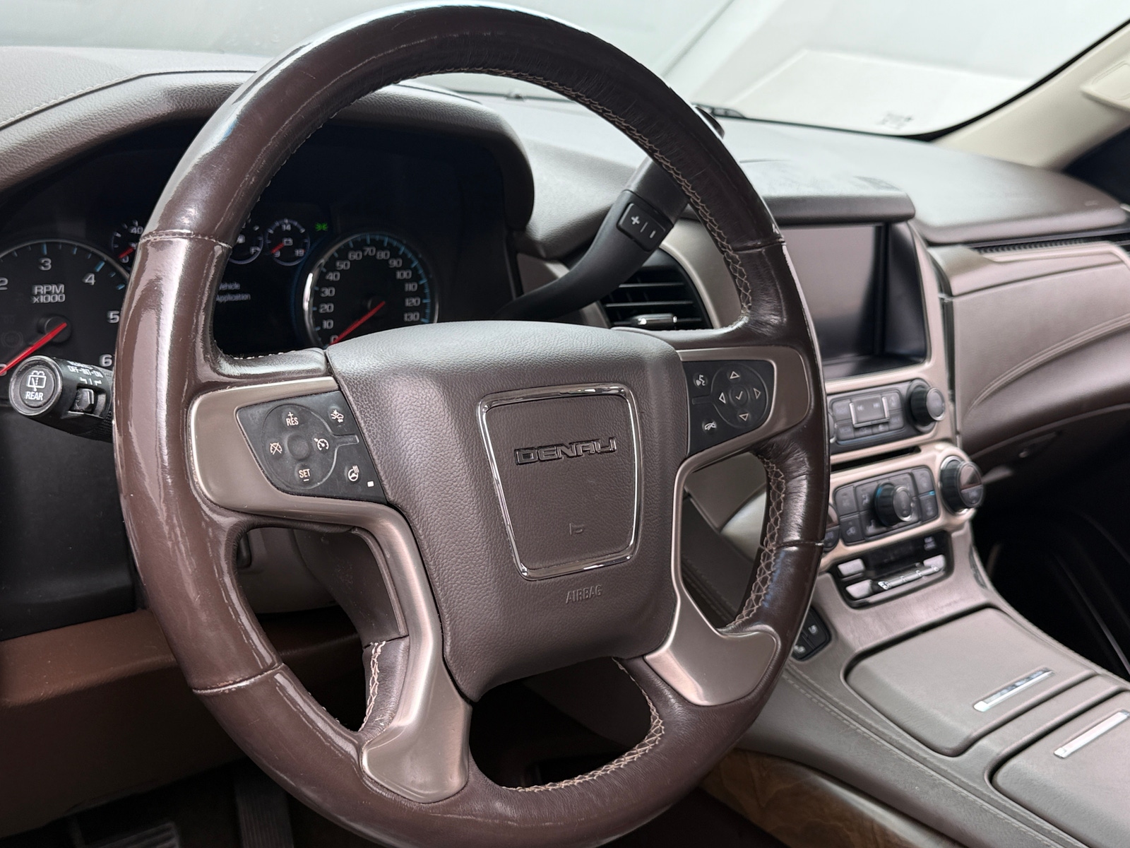 Thumbnail: 2018 GMC Yukon XL - 4