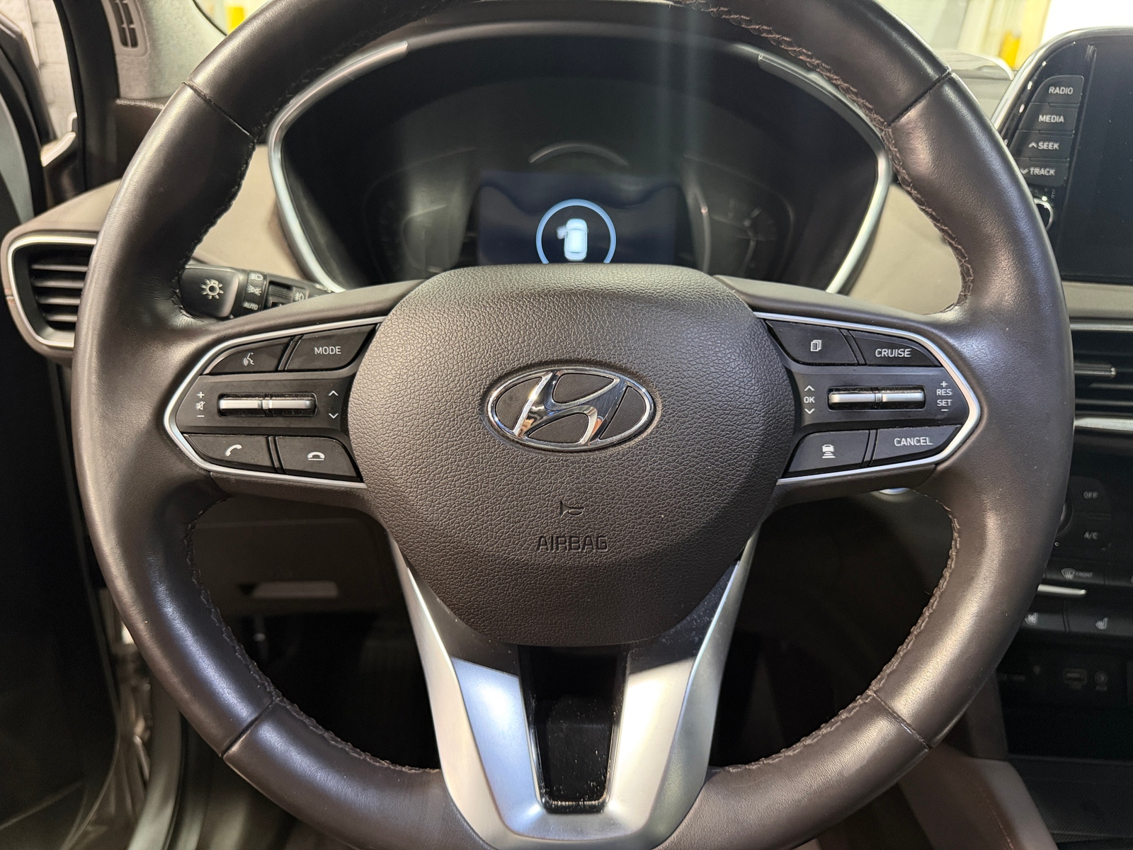 Thumbnail: 2019 Hyundai Santa Fe - 4