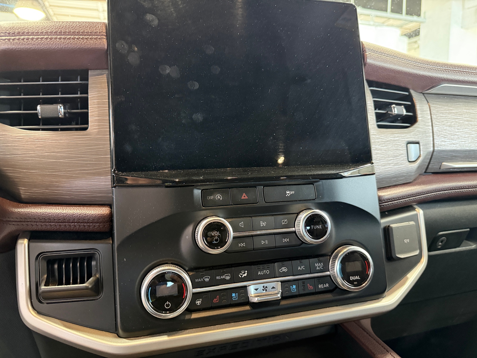 Thumbnail: 2024 Ford Expedition - 3