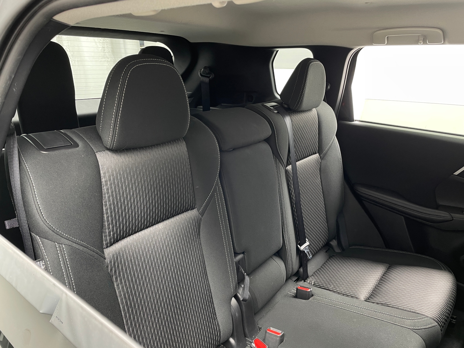 Thumbnail: 2025 Mitsubishi Outlander - 6