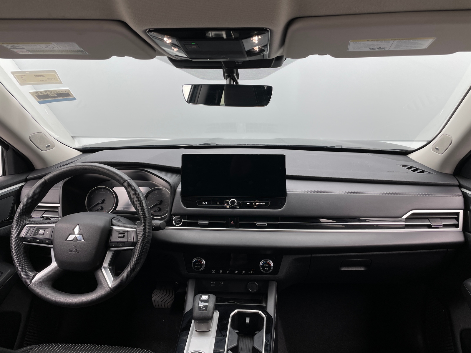 Thumbnail: 2025 Mitsubishi Outlander - 3