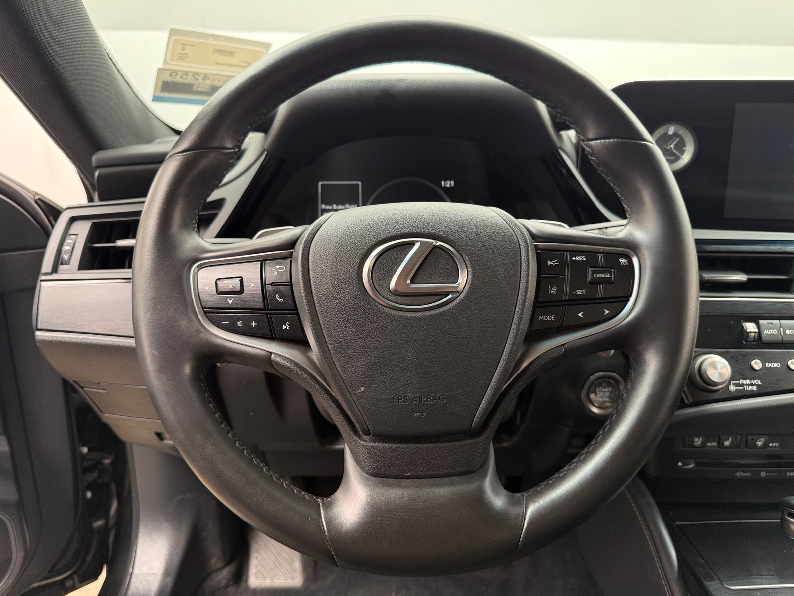 Thumbnail: 2022 Lexus ES - 4