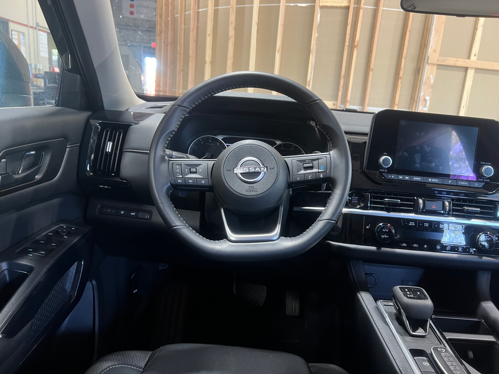 Thumbnail: 2025 Nissan Pathfinder - 5