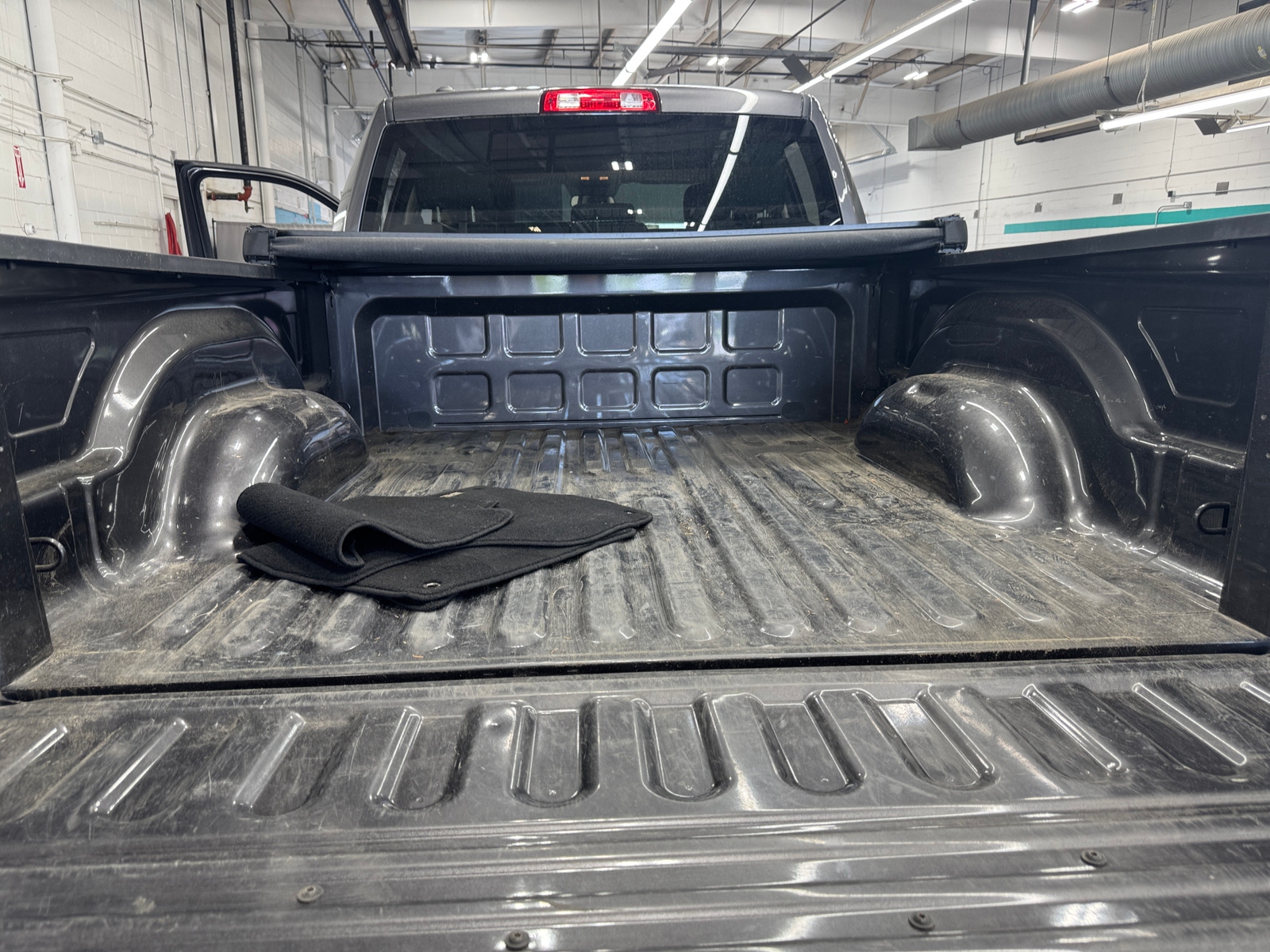 Thumbnail: 2019 RAM 1500 Classic - 6