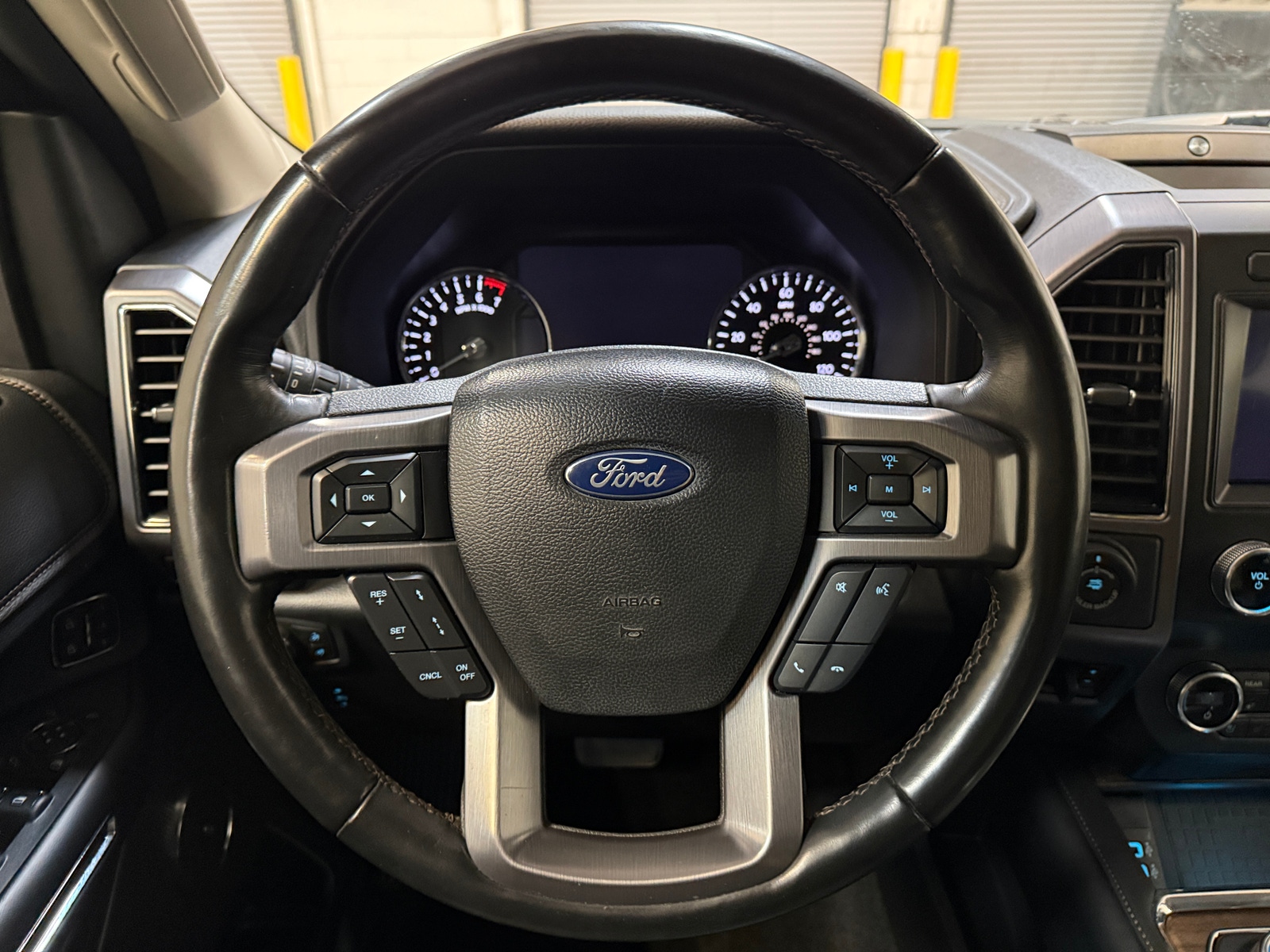 Thumbnail: 2019 Ford Expedition - 4