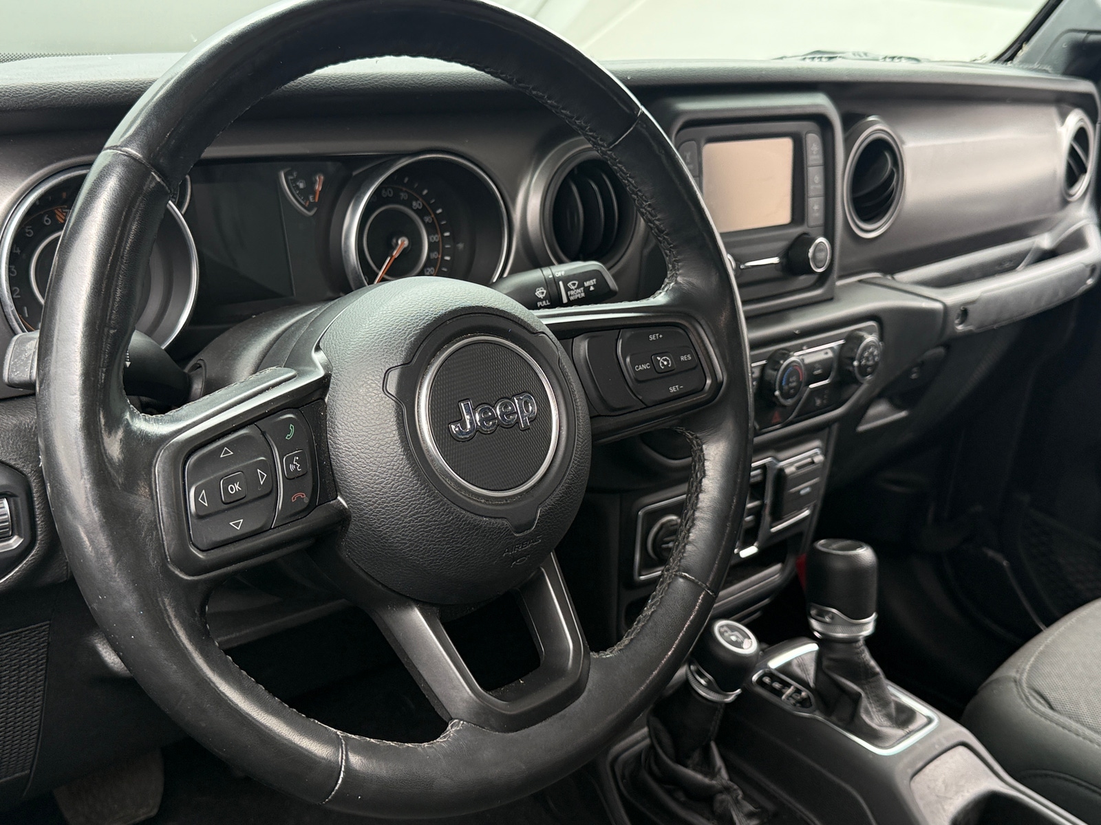 Thumbnail: 2021 Jeep Gladiator - 5