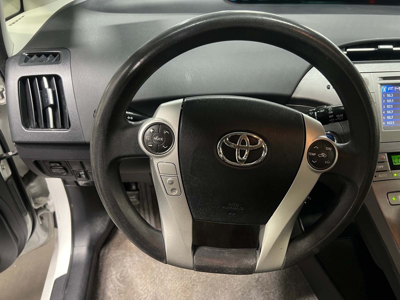 Thumbnail: 2015 Toyota Prius - 5