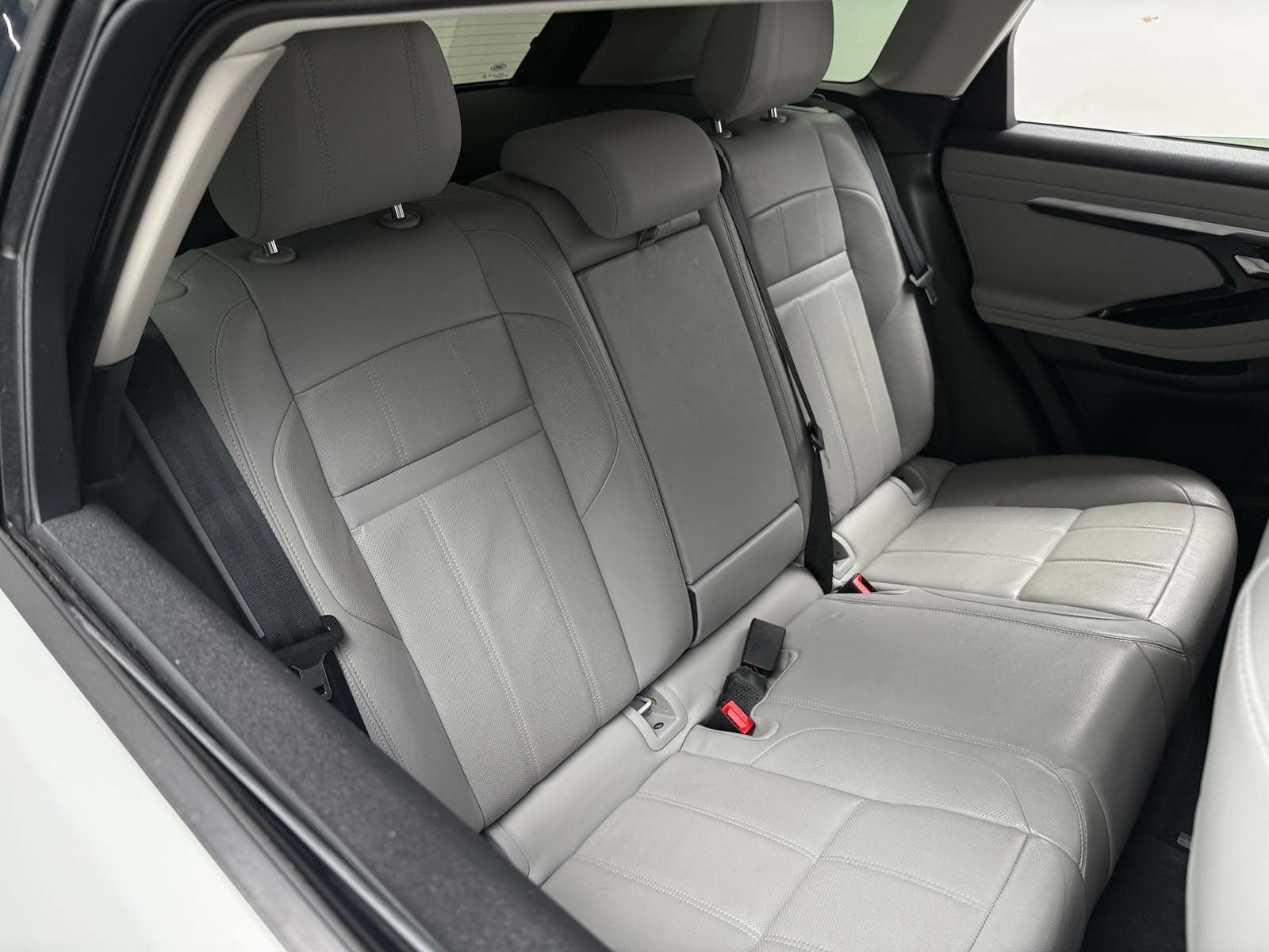 Thumbnail: 2020 Land Rover Range Rover Evoque - 5