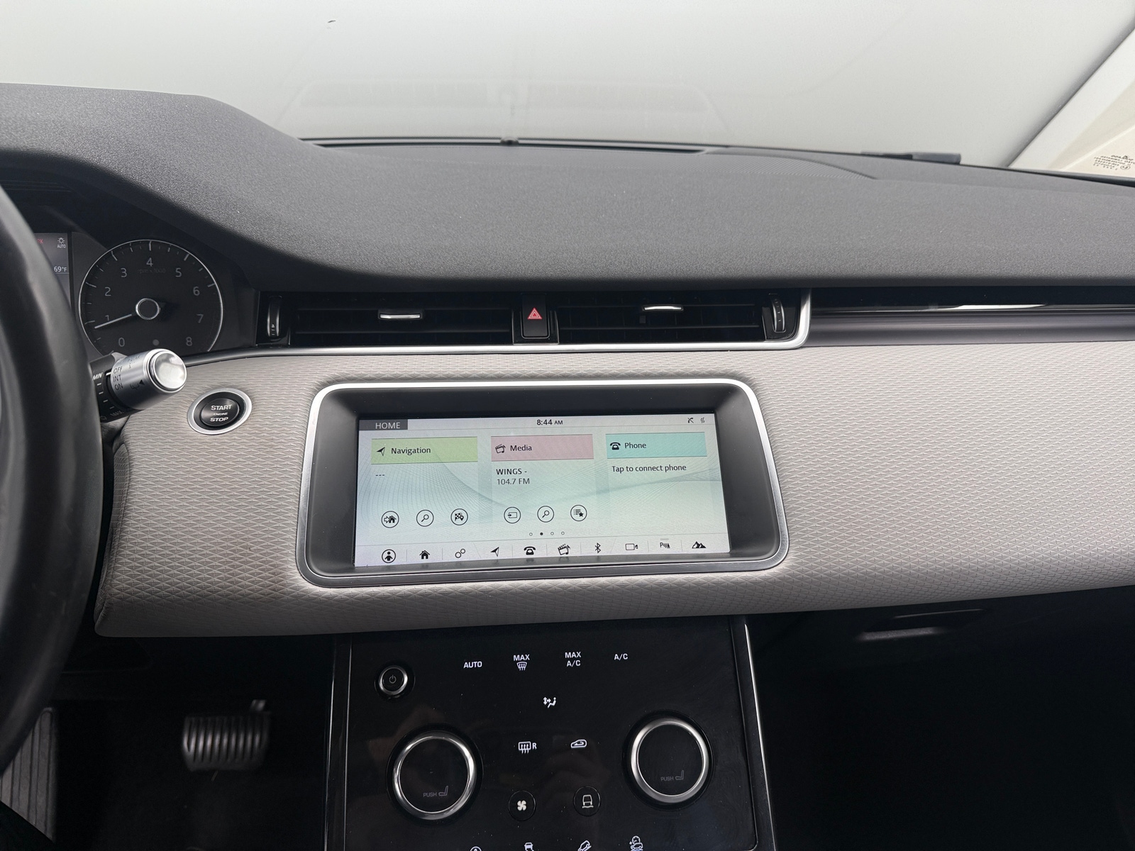 Thumbnail: 2020 Land Rover Range Rover Evoque - 3