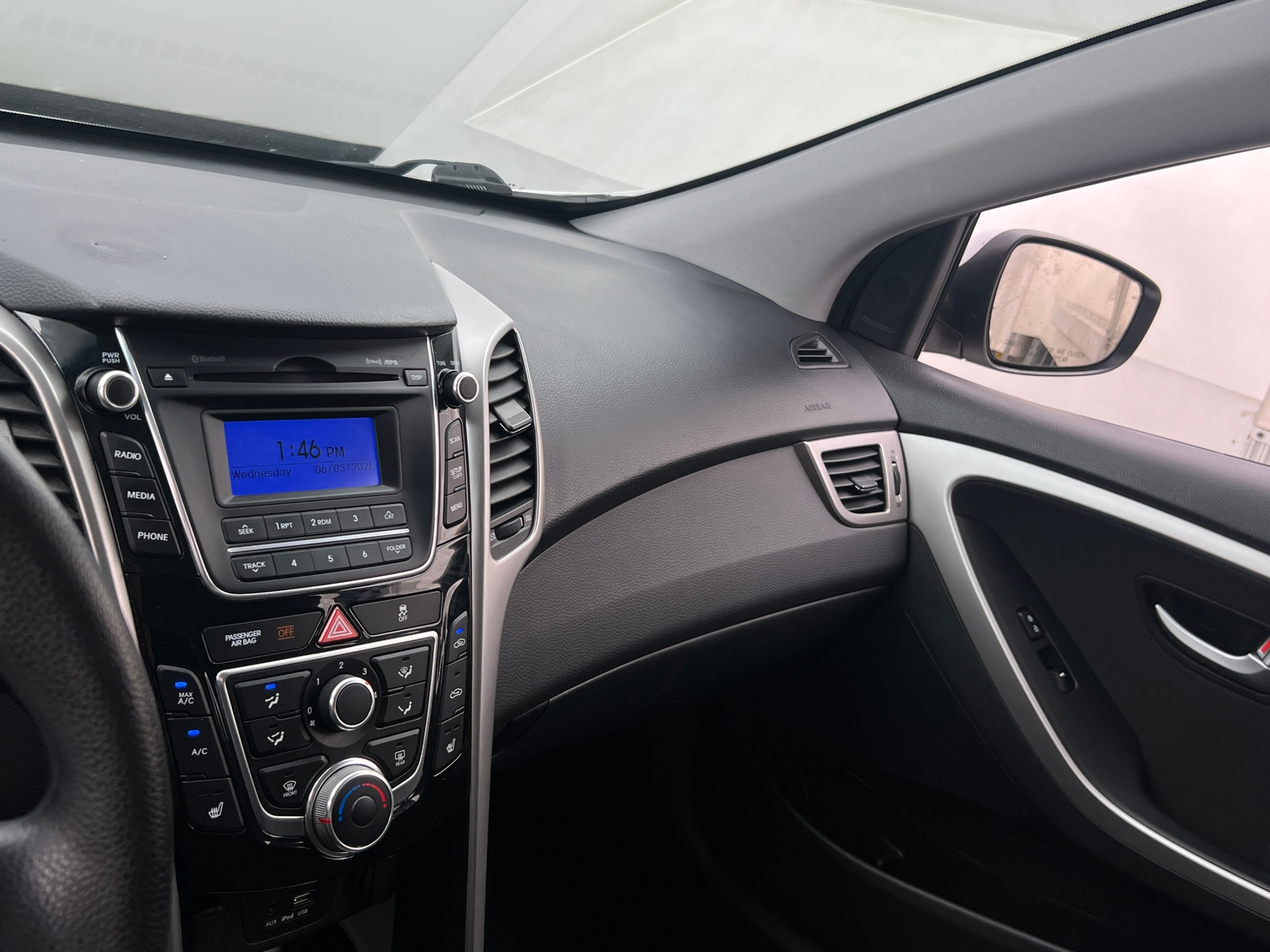 Thumbnail: 2016 Hyundai Elantra - 4