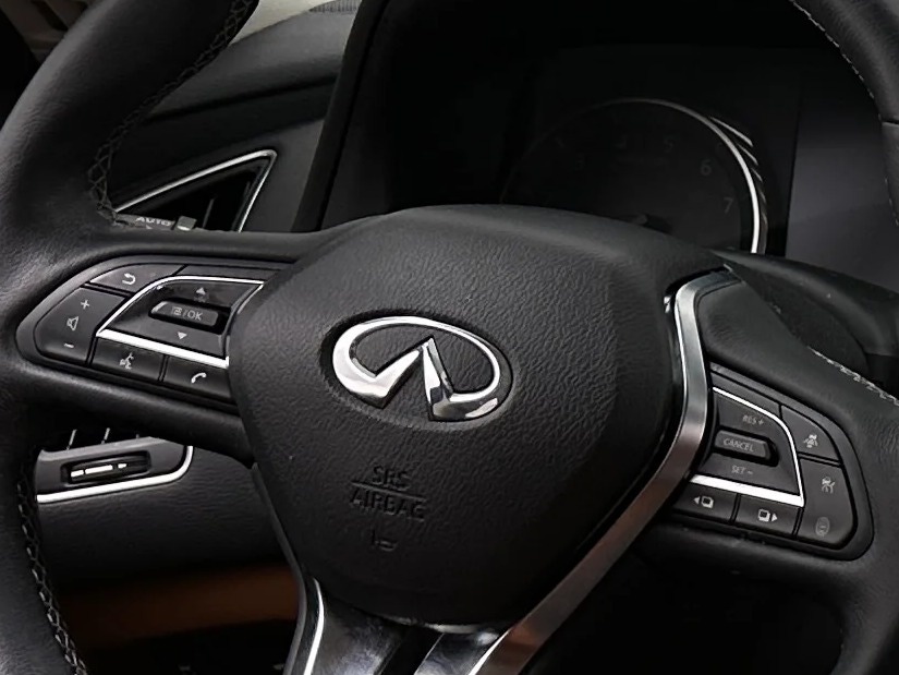 Thumbnail: 2023 INFINITI Q50 - 4