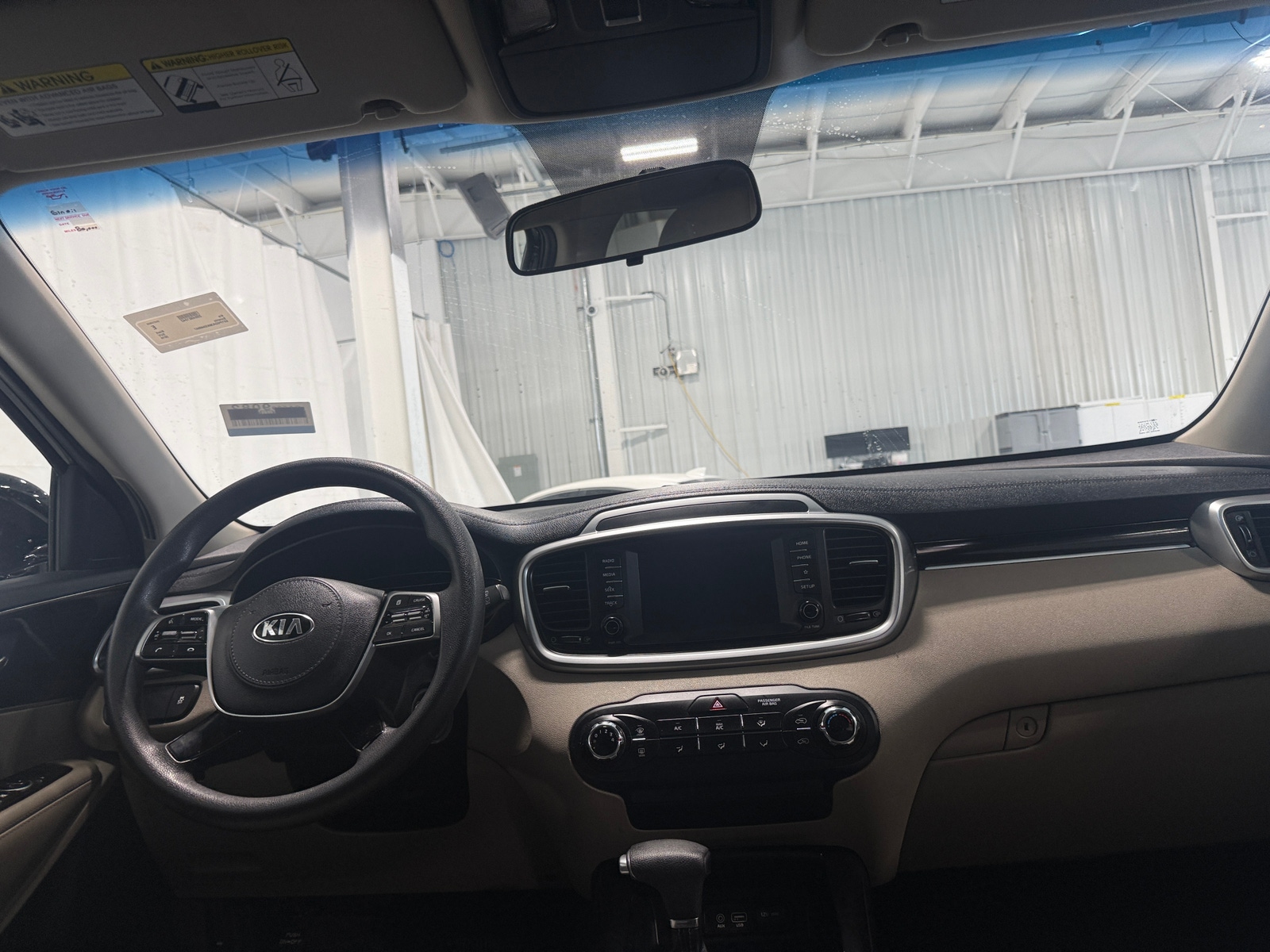 Thumbnail: 2019 Kia Sorento - 3