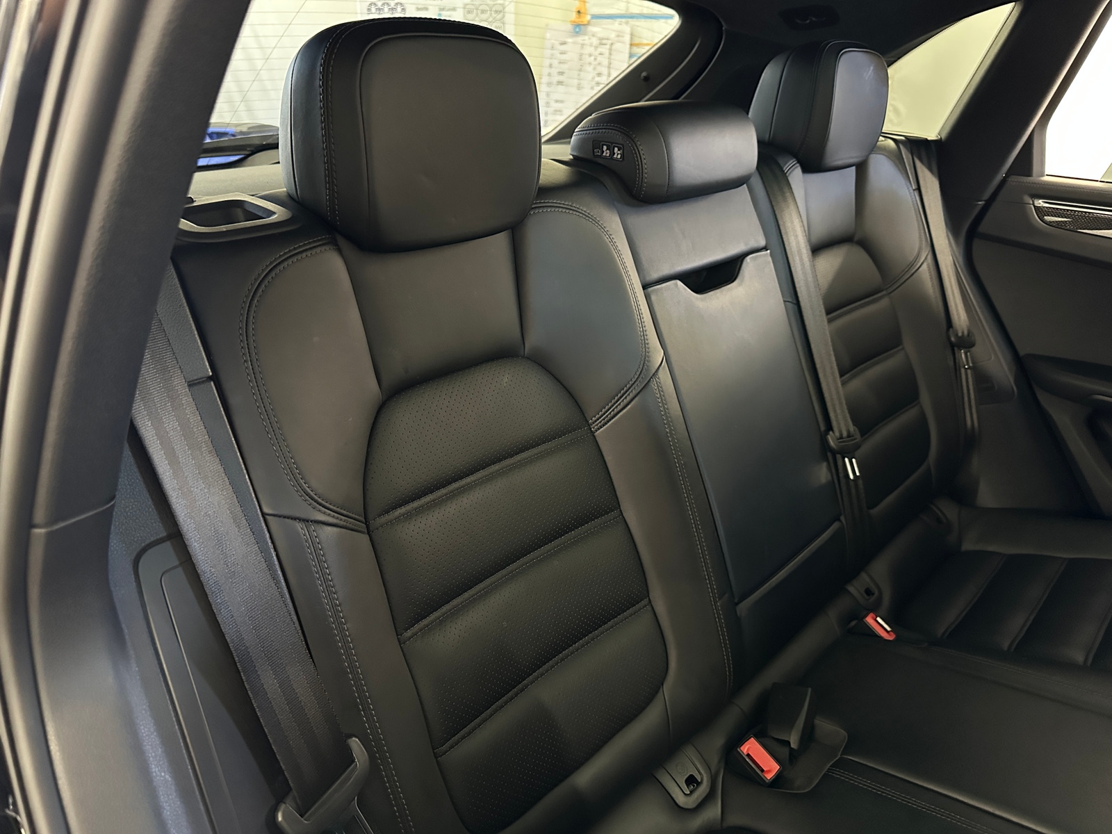 Thumbnail: 2015 Porsche Macan - 5