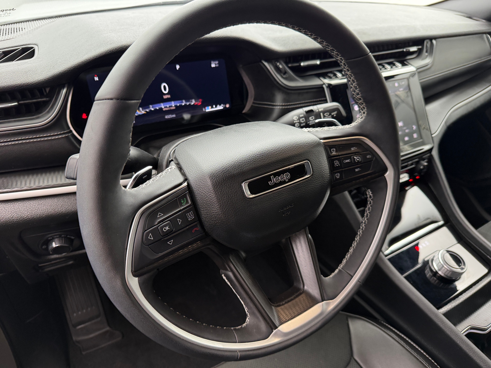Thumbnail: 2025 Jeep Grand Cherokee - 4
