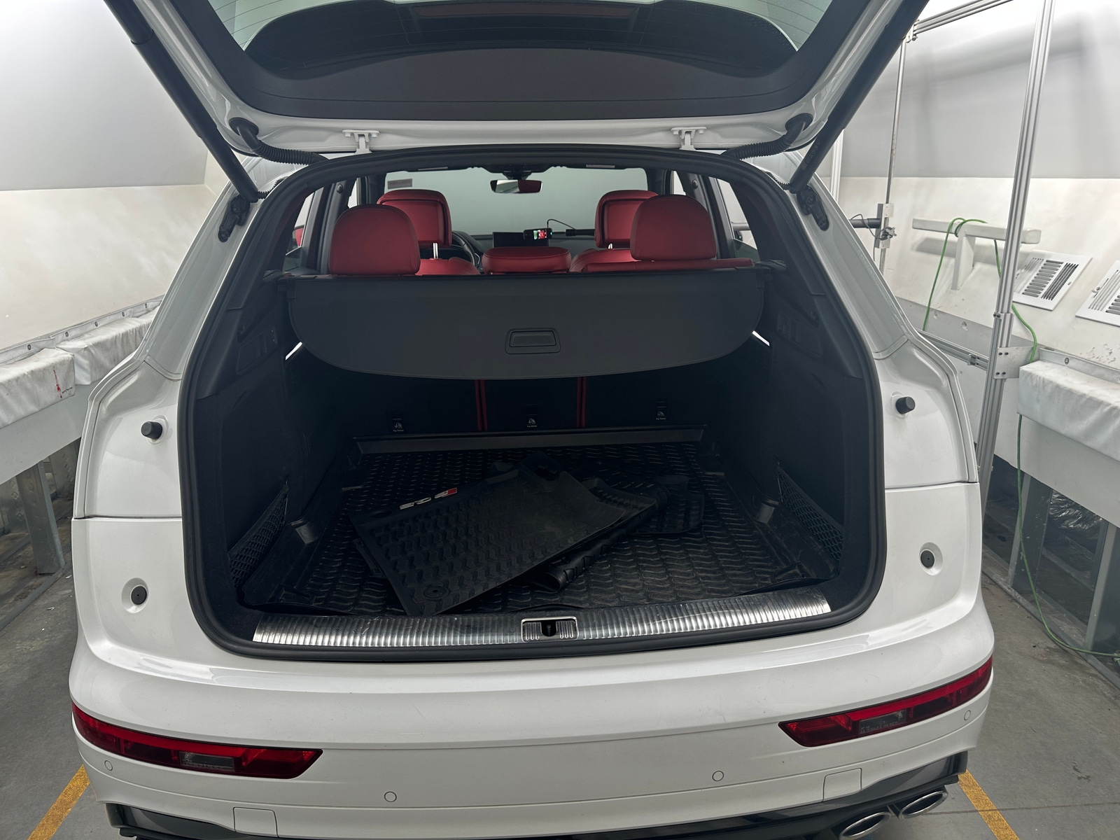 Thumbnail: 2022 Audi SQ5 - 6