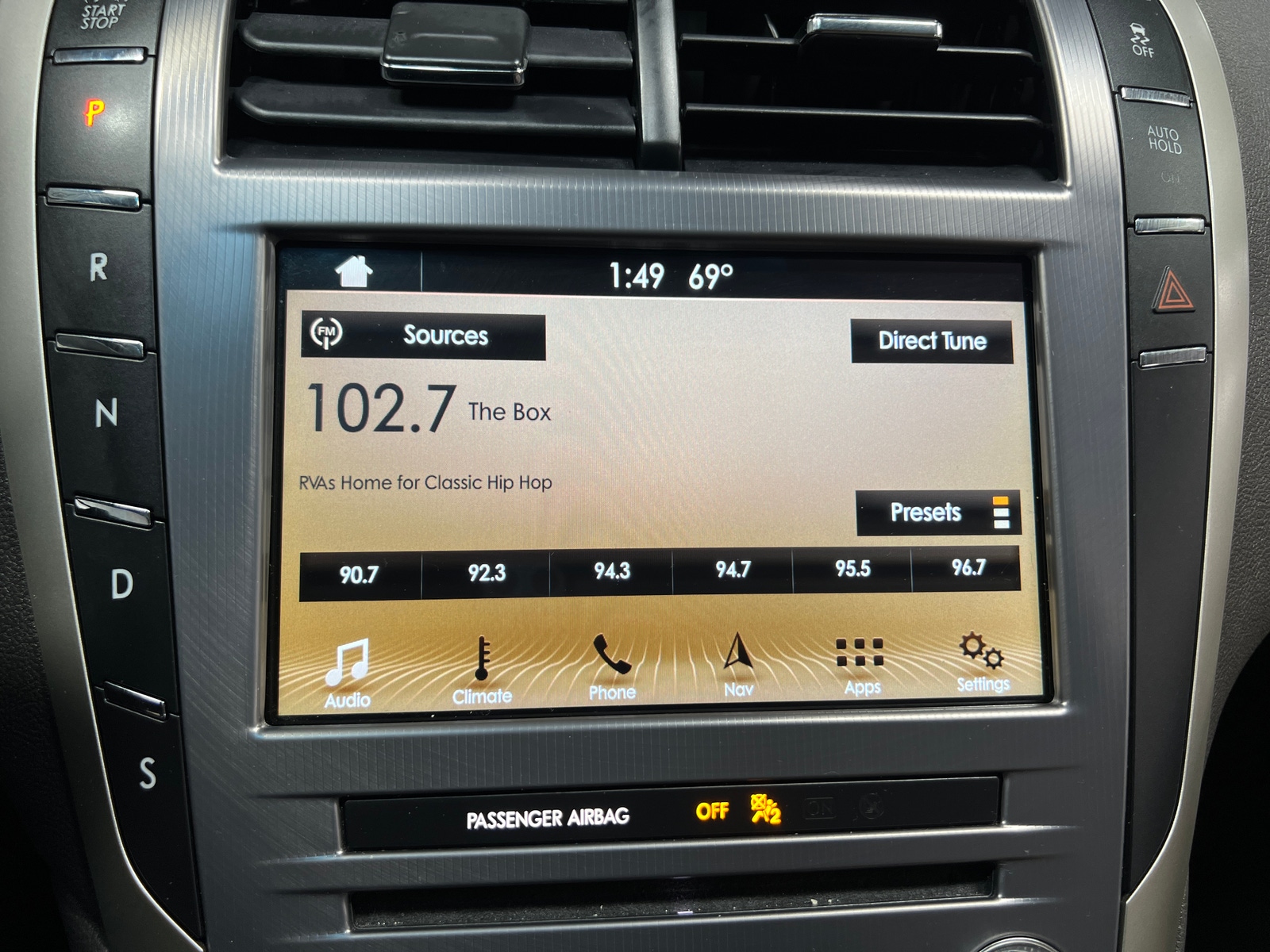 Thumbnail: 2017 Lincoln MKZ - 3