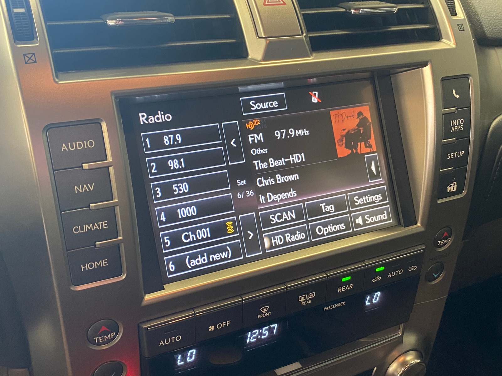 Thumbnail: 2021 Lexus GX - 3