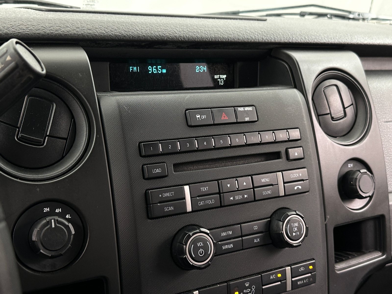 Thumbnail: 2014 Ford Econoline - 4