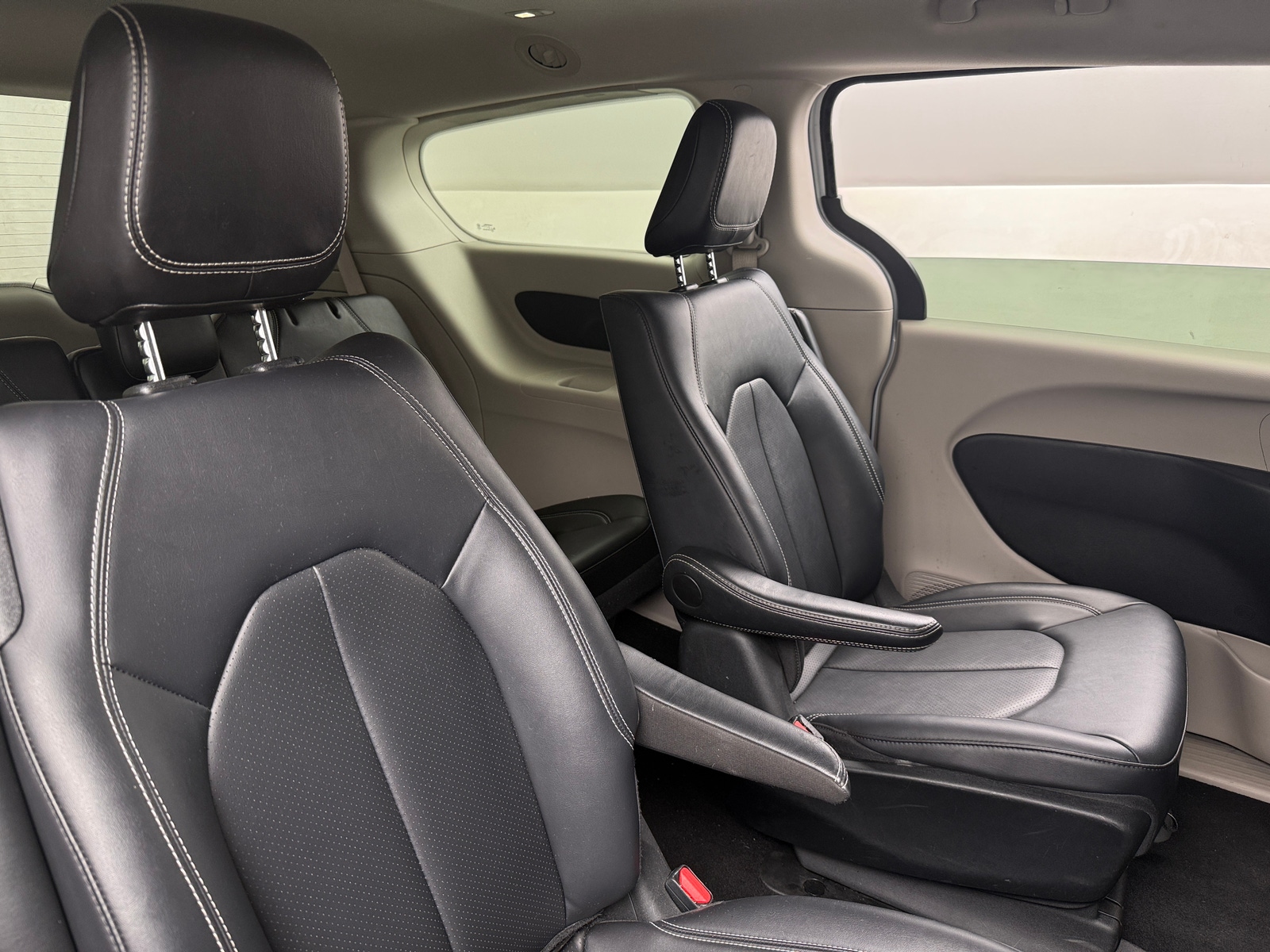 Thumbnail: 2024 Chrysler Pacifica - 5