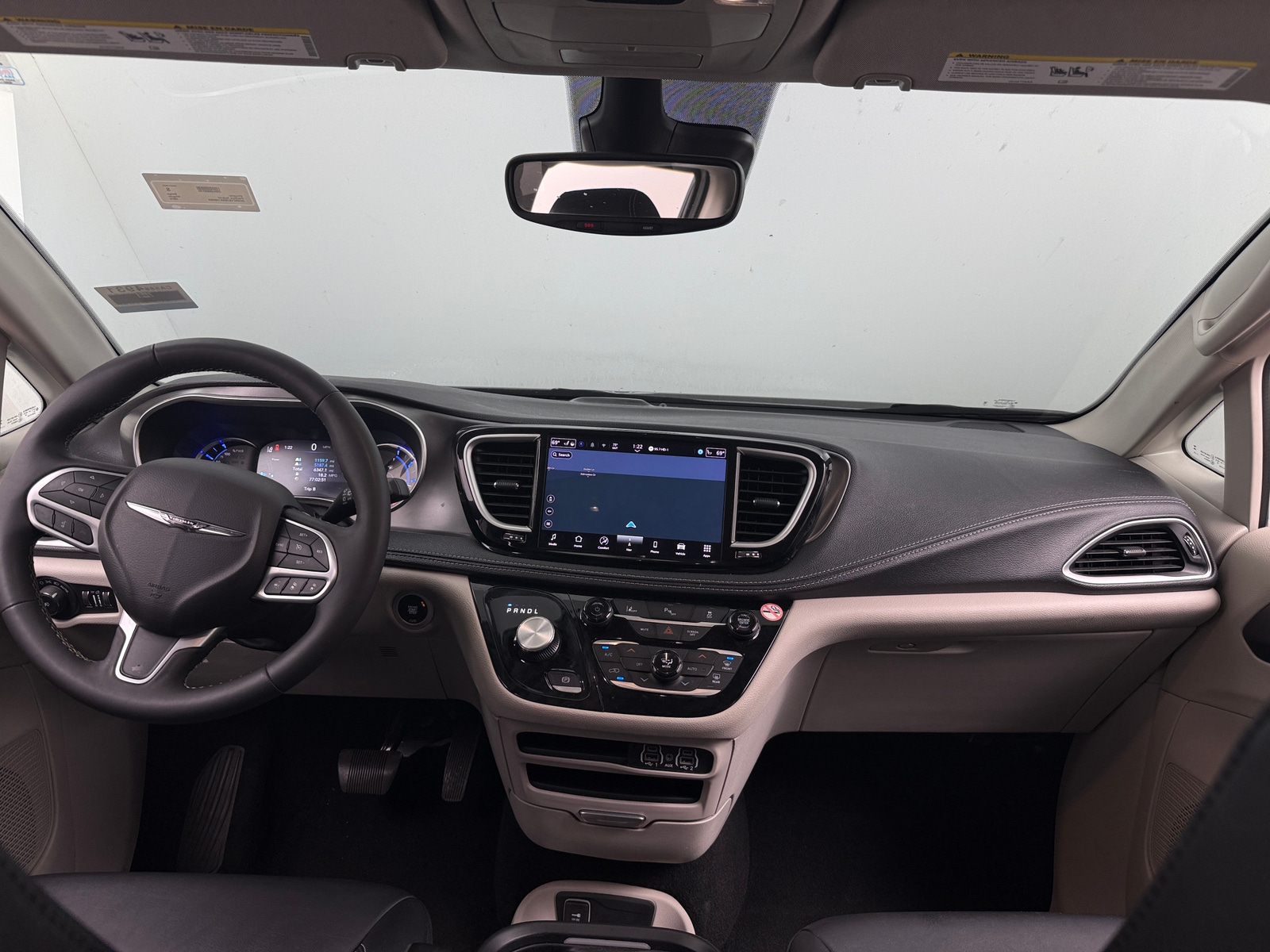 Thumbnail: 2024 Chrysler Pacifica - 2