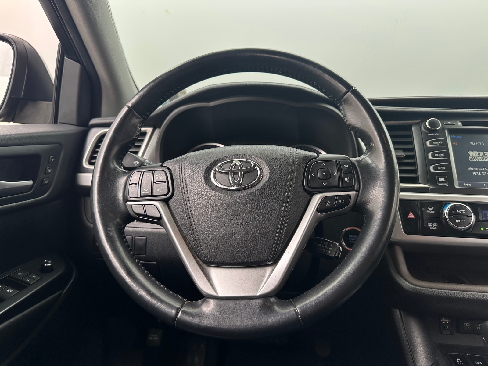 Thumbnail: 2017 Toyota Highlander - 5