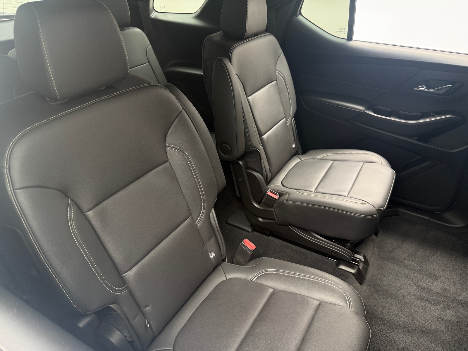 Thumbnail: 2023 Chevrolet Traverse - 5