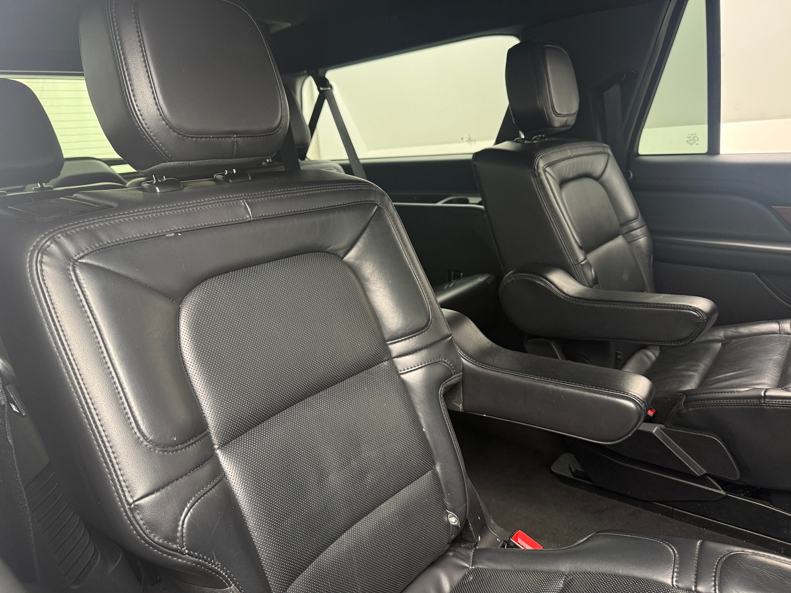 Thumbnail: 2021 Lincoln Navigator L - 5