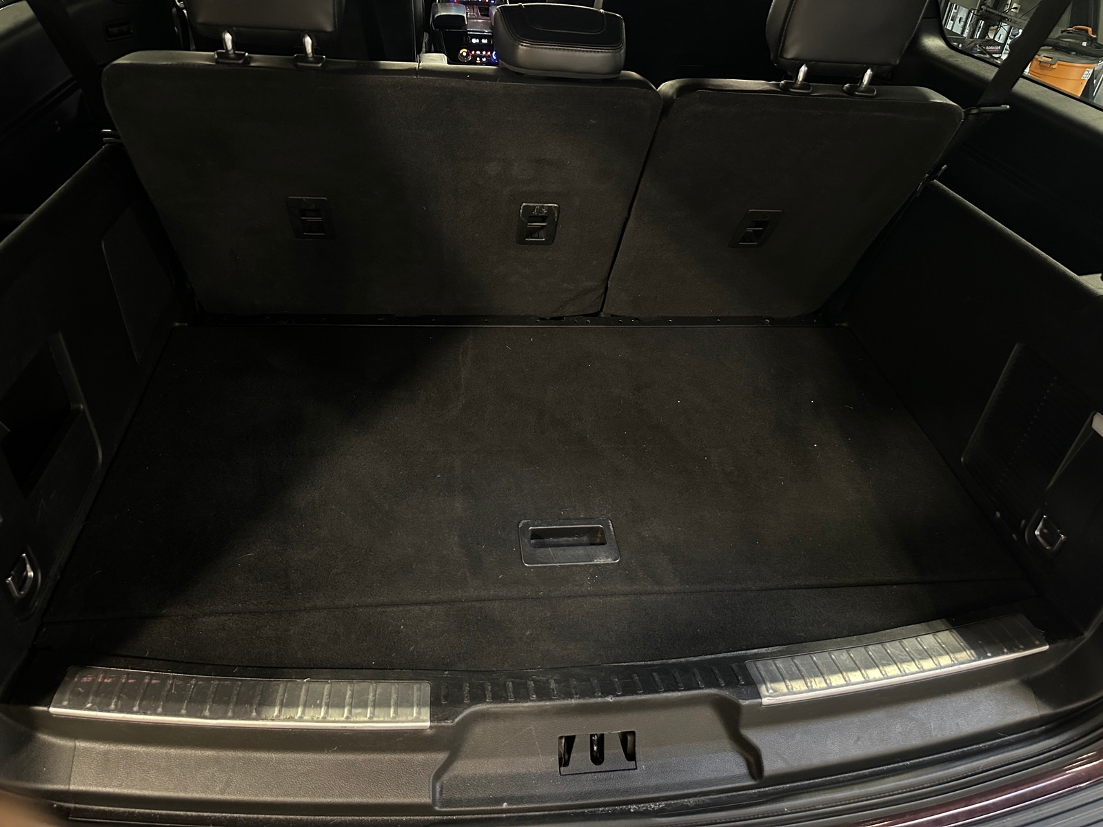 Thumbnail: 2021 Lincoln Navigator L - 6