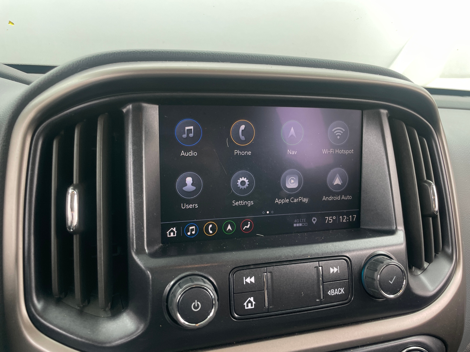 Thumbnail: 2022 Chevrolet Colorado - 4