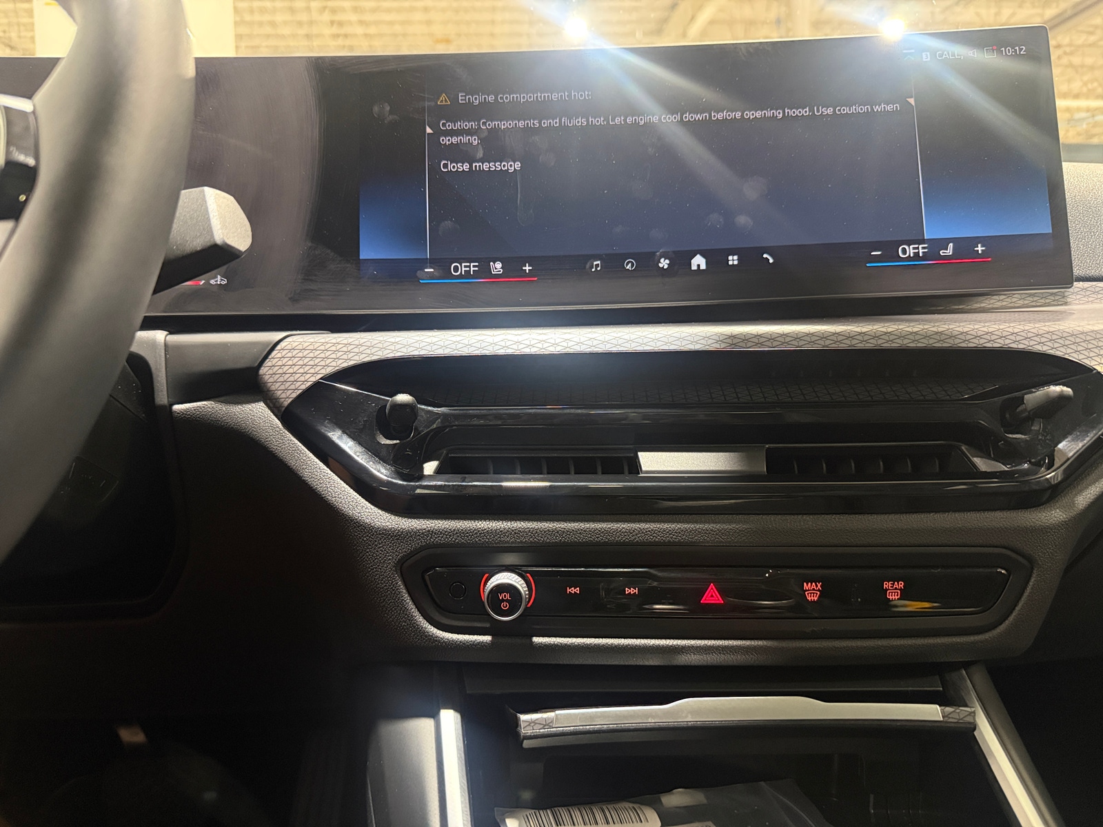 Thumbnail: 2025 BMW 3 Series - 3
