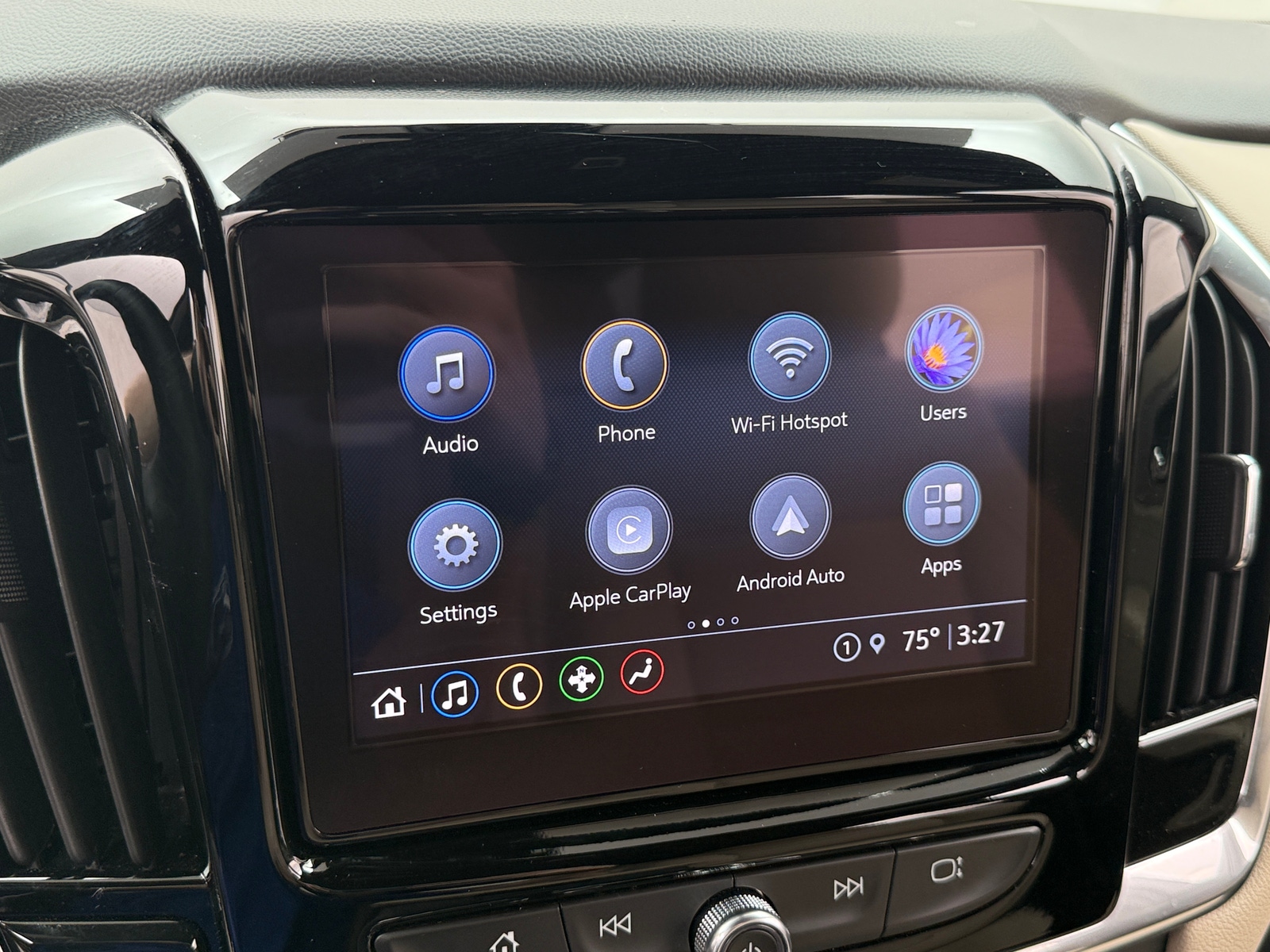 Thumbnail: 2023 Chevrolet Traverse - 4