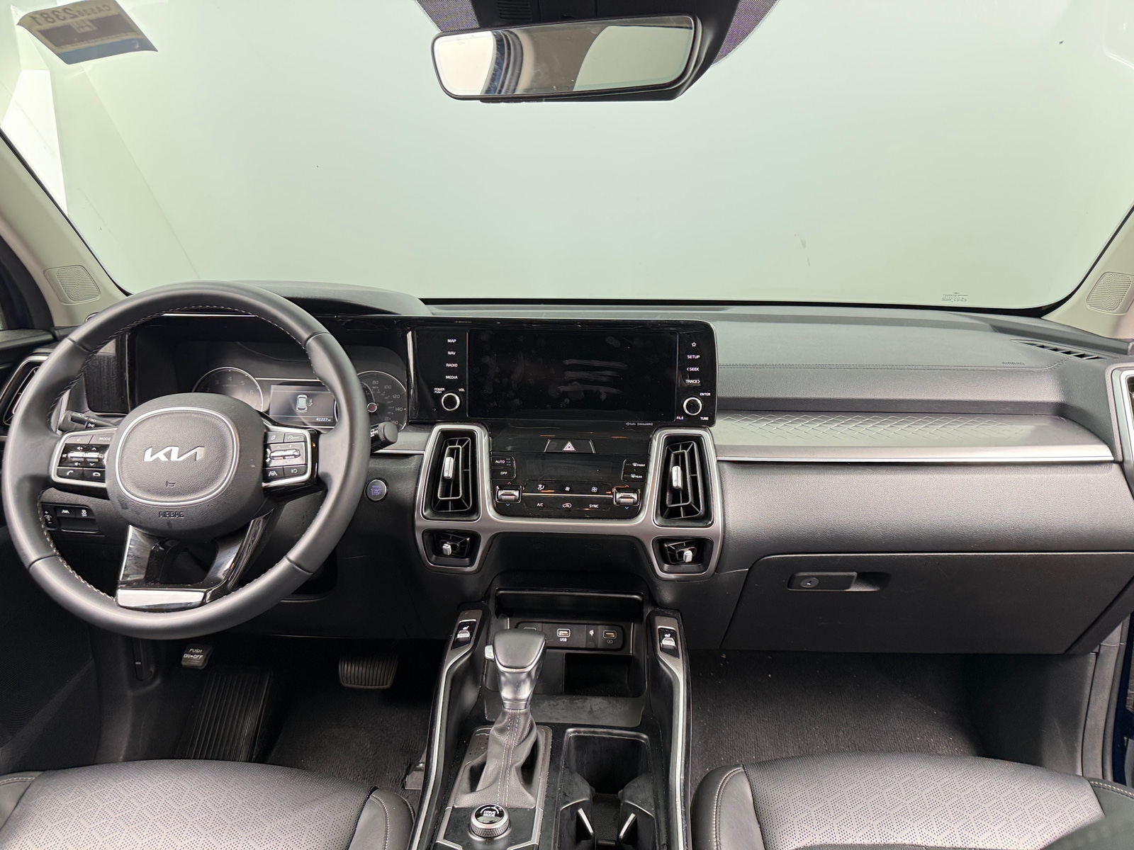 Thumbnail: 2023 Kia Sorento - 2