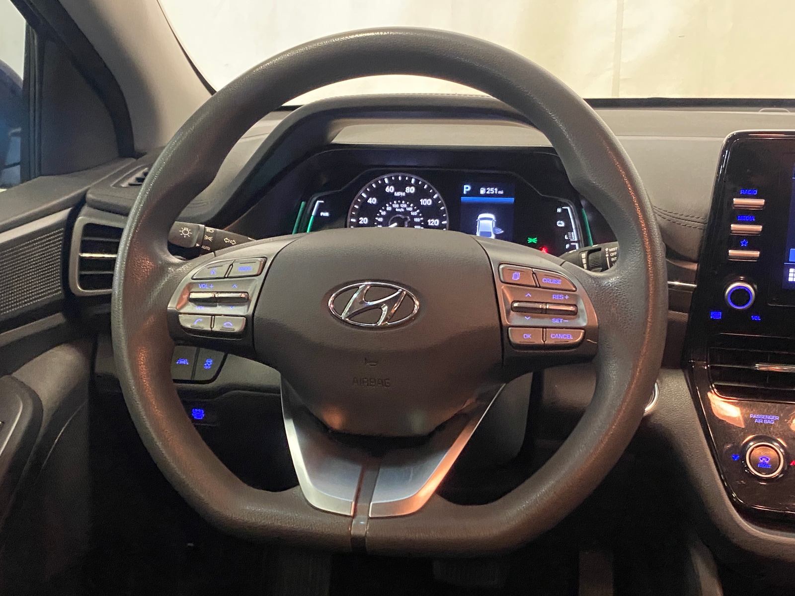 Thumbnail: 2022 Hyundai Ioniq - 5