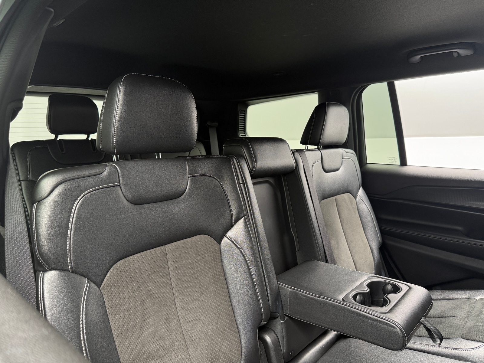 Thumbnail: 2024 Jeep Grand Cherokee L - 6