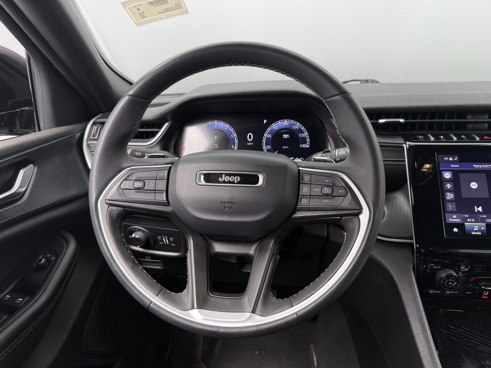 Thumbnail: 2024 Jeep Grand Cherokee L - 5