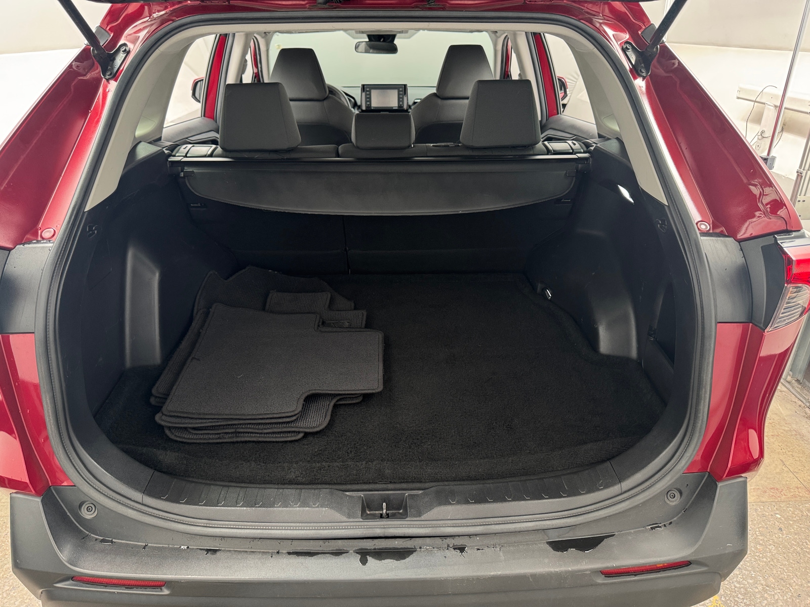 Thumbnail: 2021 Toyota RAV4 - 7
