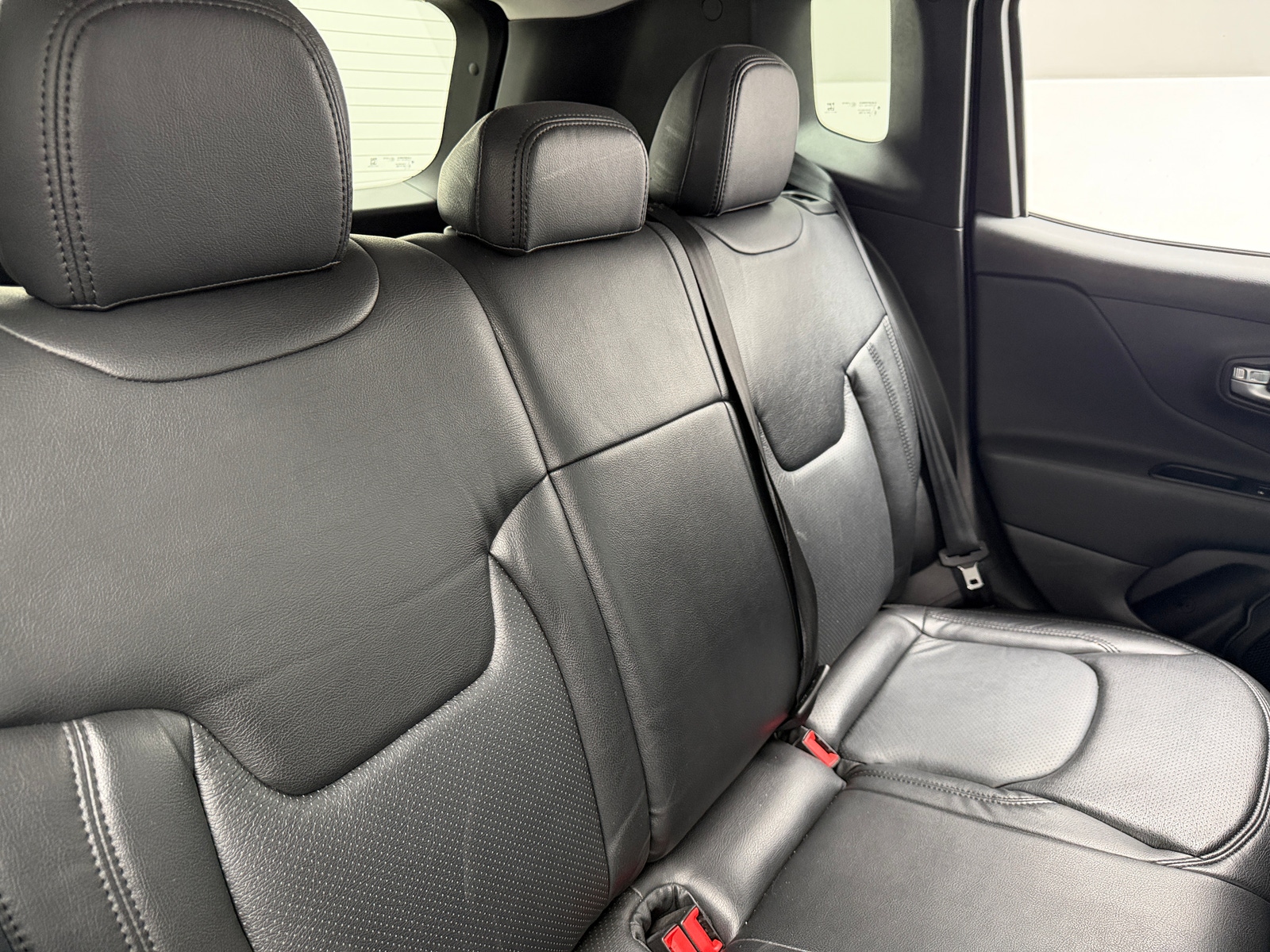 Thumbnail: 2022 Jeep Renegade - 6
