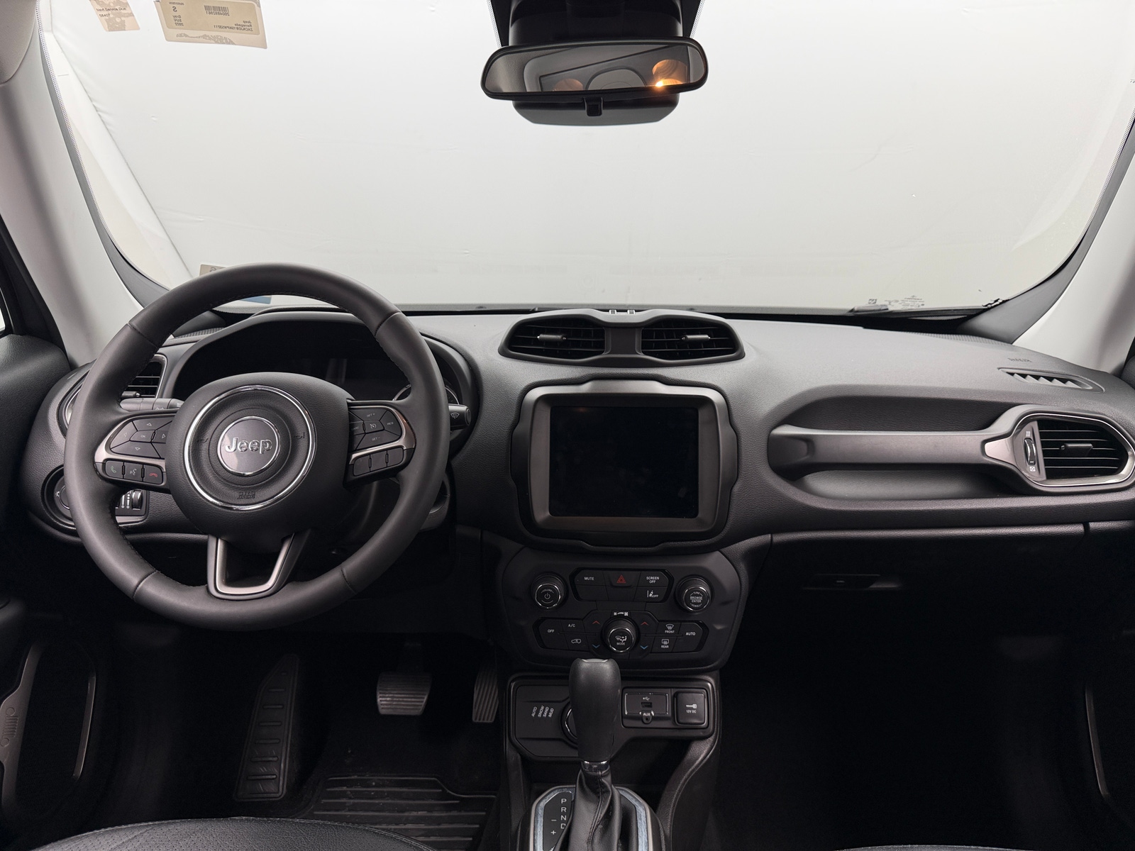 Thumbnail: 2022 Jeep Renegade - 3